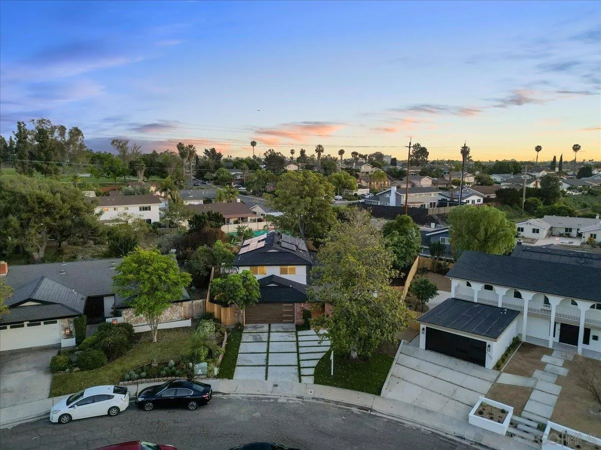 https://cdn.realtyfeed.com/cdn/127/260025162/75e4403582cdc2be7d28bde67786d93f.webp