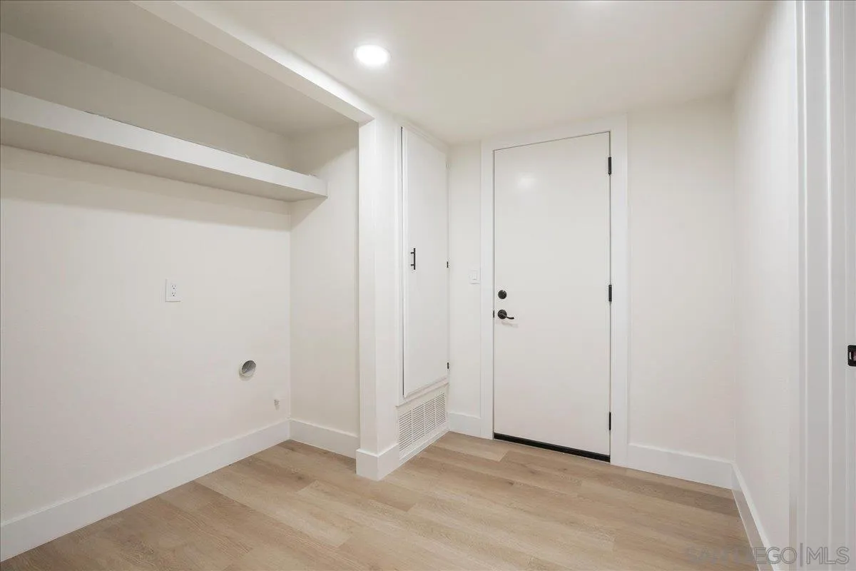 https://cdn.realtyfeed.com/cdn/127/260025162/93d211863a483602c8d8cc921308a6a6.webp