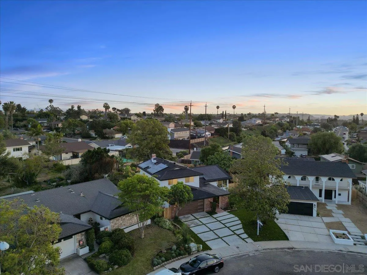 https://cdn.realtyfeed.com/cdn/127/260025162/e97a94c27ccba2532a8243bfef50f7d0.webp