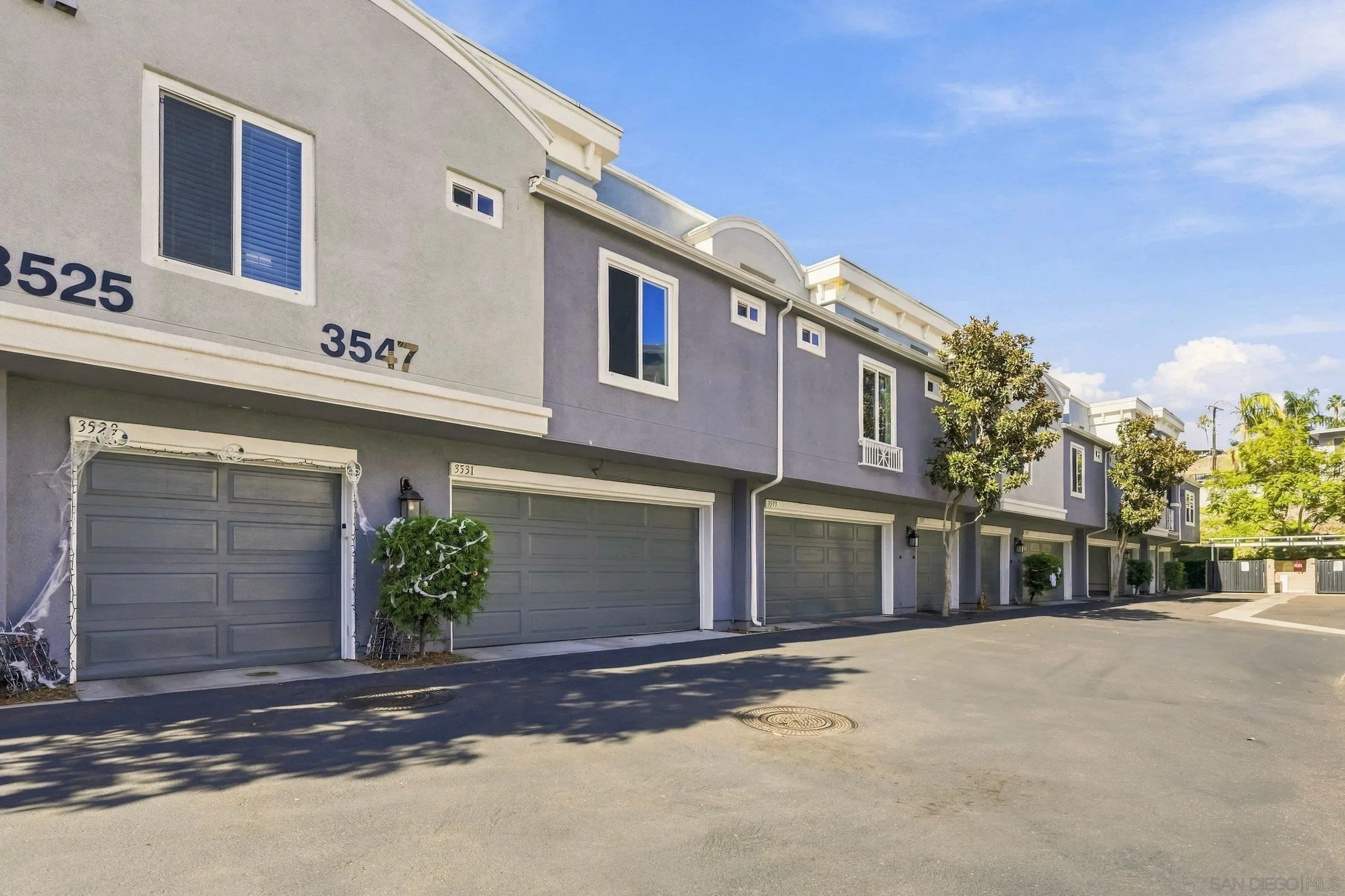 https://cdn.realtyfeed.com/cdn/127/260025163/982a07d9870aafe12c16028fbc9ff37f.webp