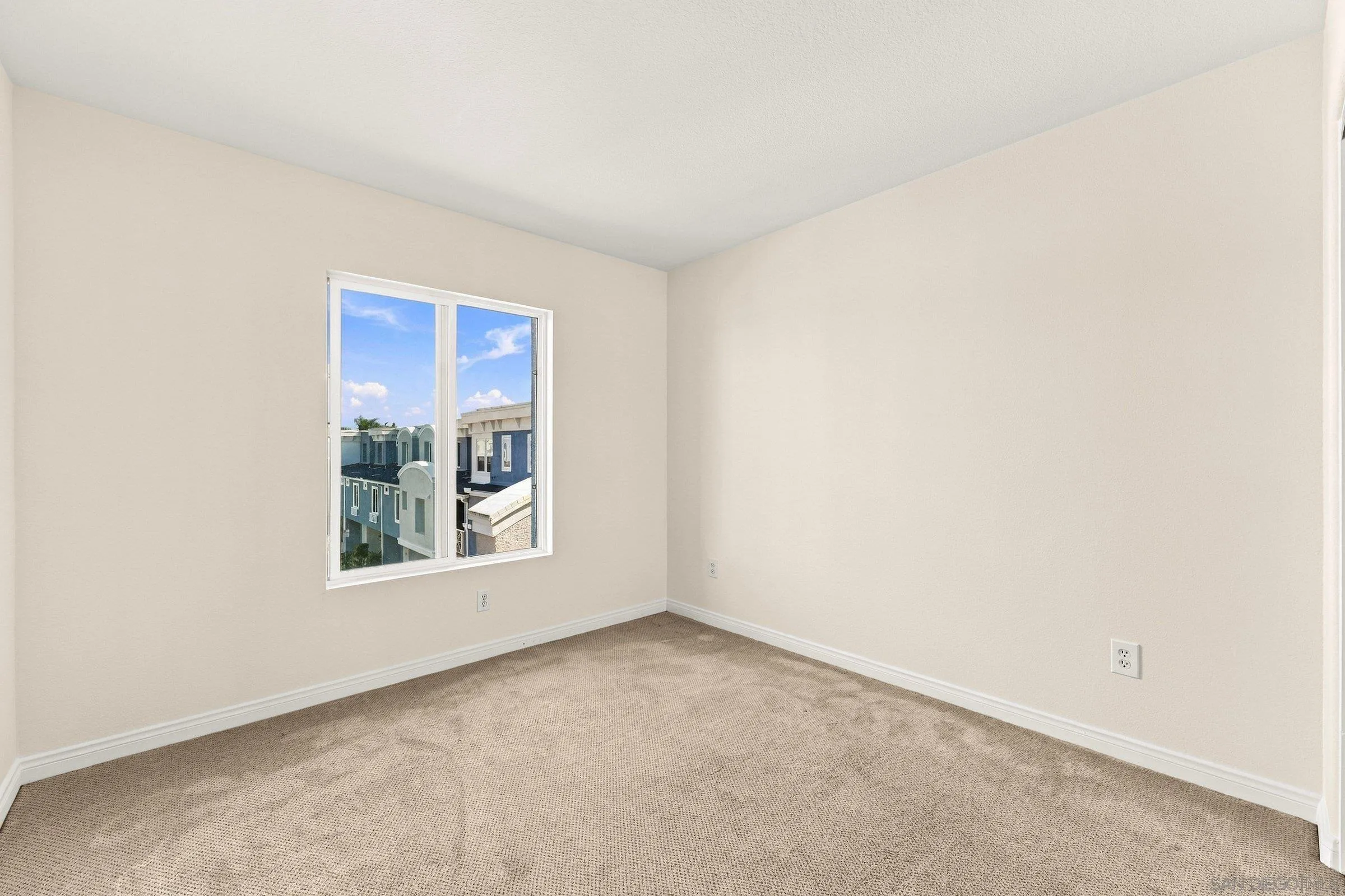 https://cdn.realtyfeed.com/cdn/127/260025163/f9fffe26c7d2ff6f9baabc5358547850.webp
