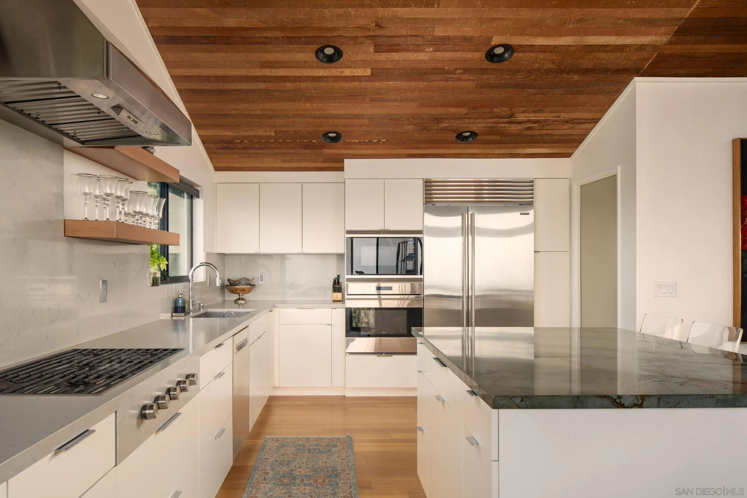 https://cdn.realtyfeed.com/cdn/127/260025166/3667effb465bb20d520584701fda798a.webp