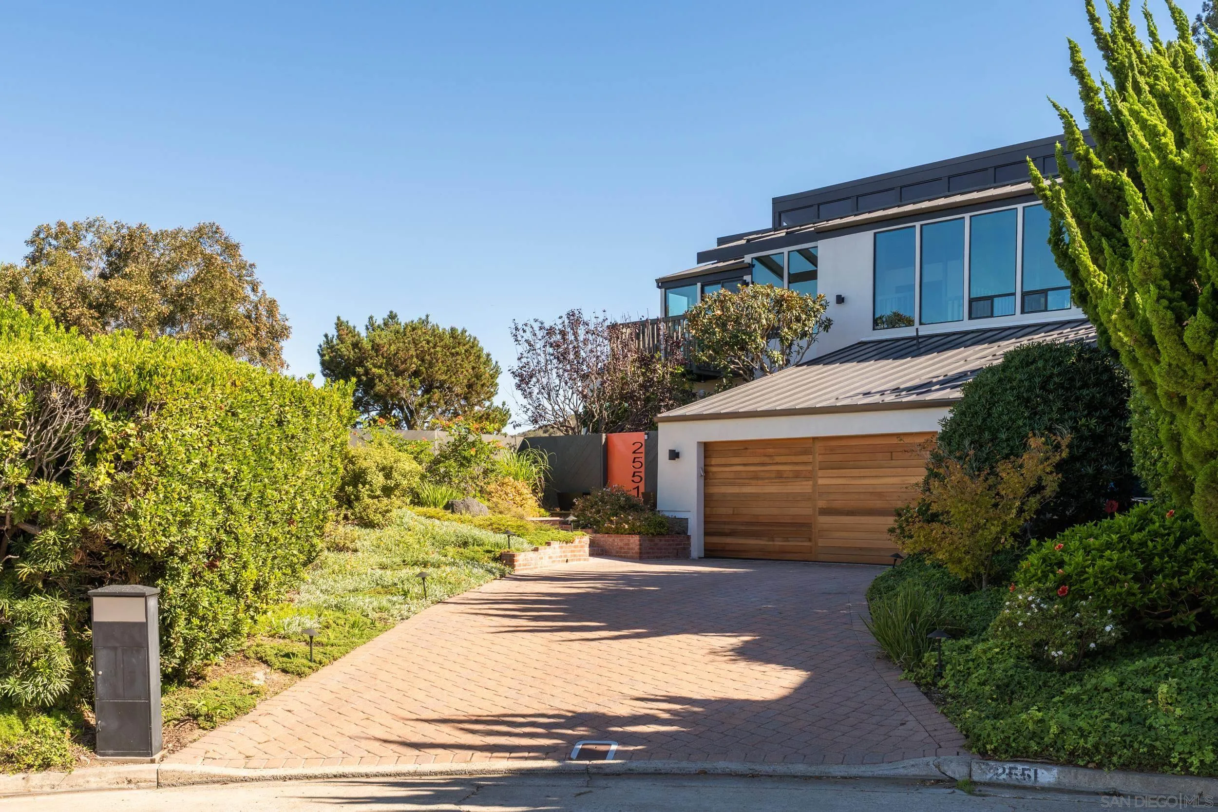 https://cdn.realtyfeed.com/cdn/127/260025166/8a9d1565de7e65ac320390247e170530.webp