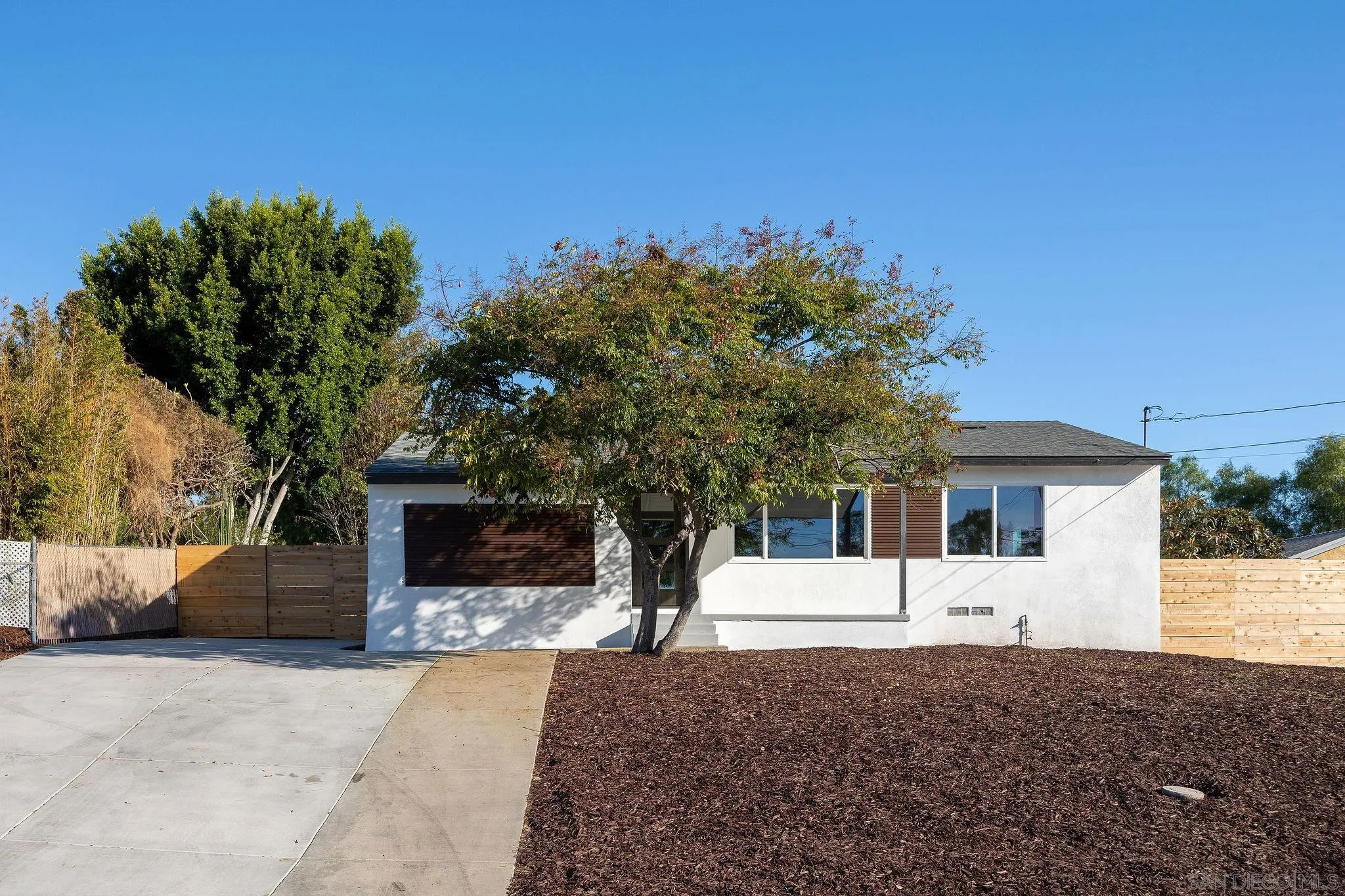 https://cdn.realtyfeed.com/cdn/127/260025167/30259ac1ac32bbe0d438beab66d78cf0.webp