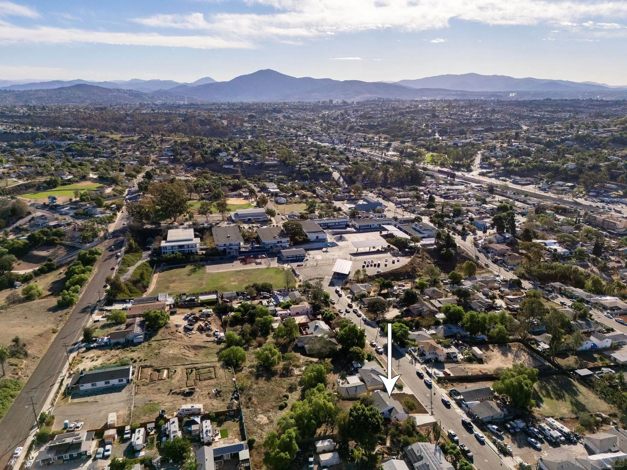 https://cdn.realtyfeed.com/cdn/127/260025167/88663b66aa83ab472524f3a85c15db47.webp