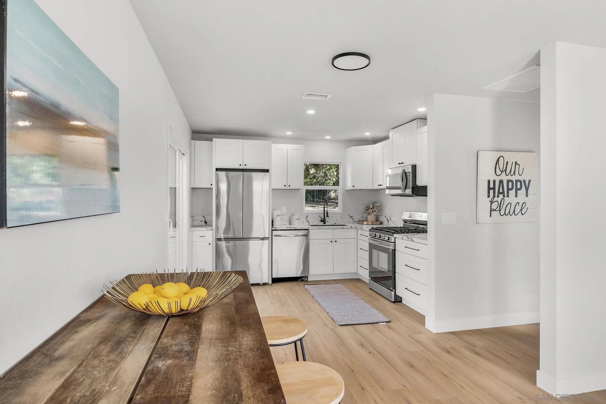 https://cdn.realtyfeed.com/cdn/127/260025167/90ddeee20dc0ff4e97afb66aec842d53.webp