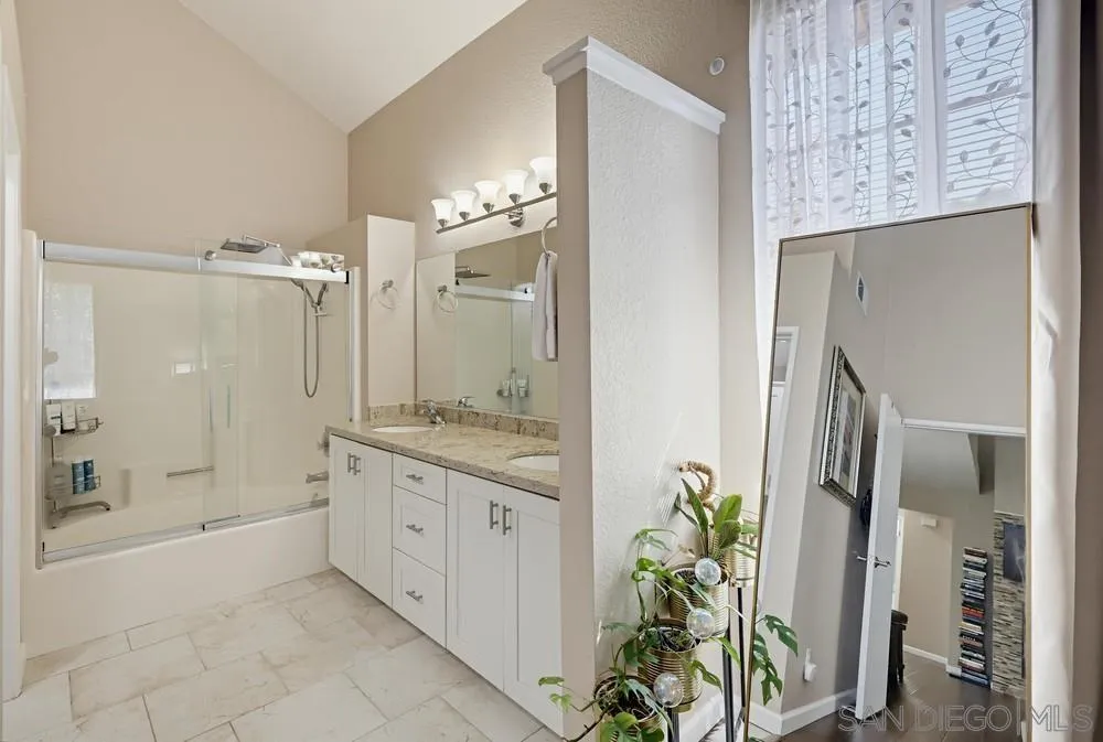 https://cdn.realtyfeed.com/cdn/127/260025173/1c355253d1f0d23d0d28ade5a48c9a7e.webp