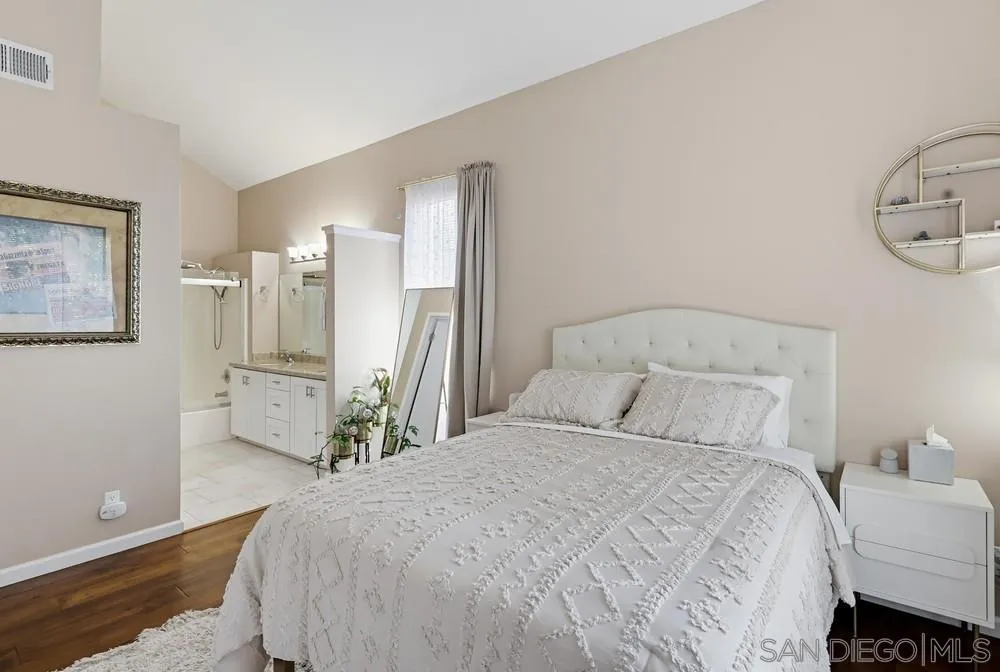 https://cdn.realtyfeed.com/cdn/127/260025173/b2c9eadf0cf892a81e93d74e52257fff.webp