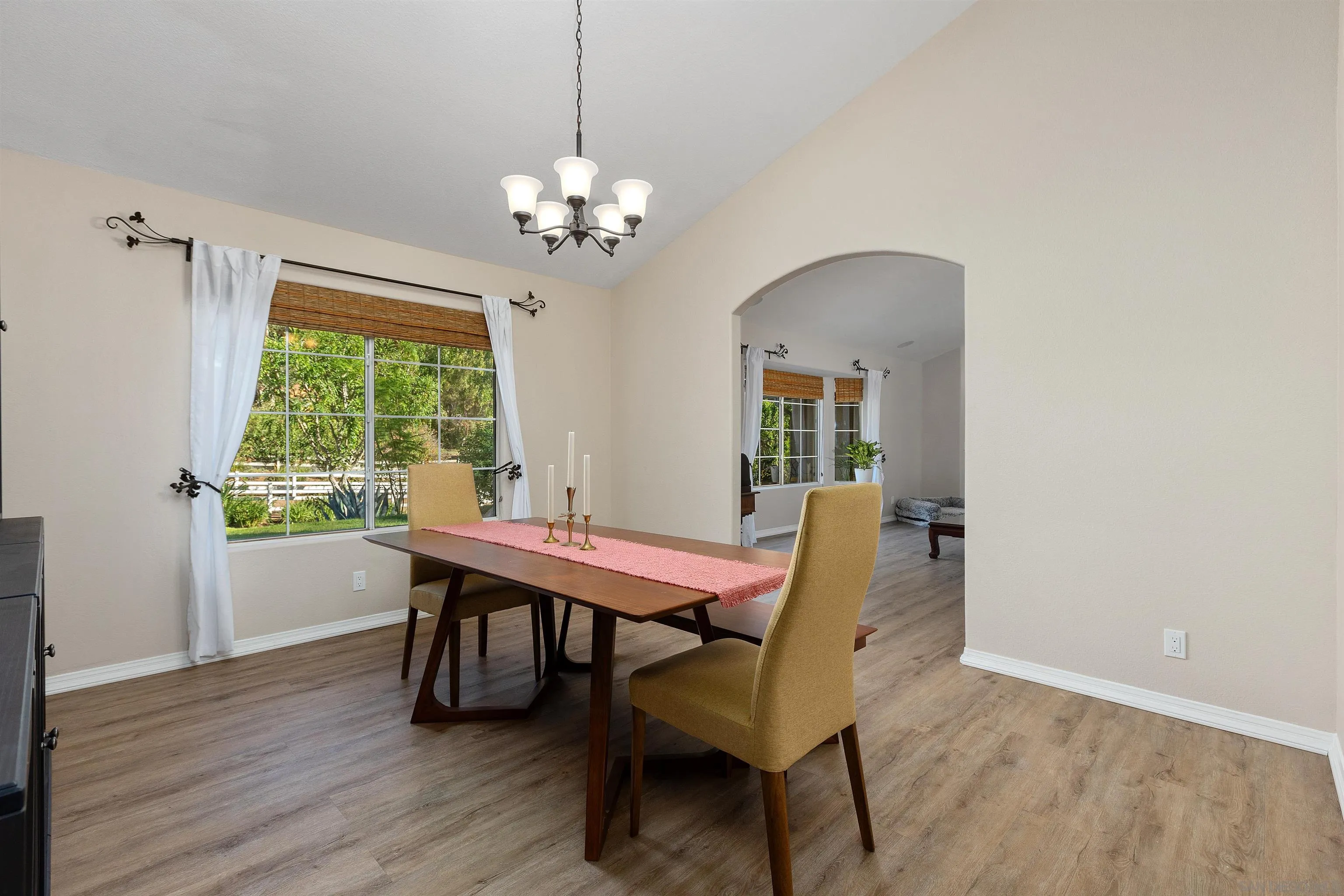 25790 Forest Dr, Escondido, CA 92026 25790 Forest Dr, Escondido, CA 92026