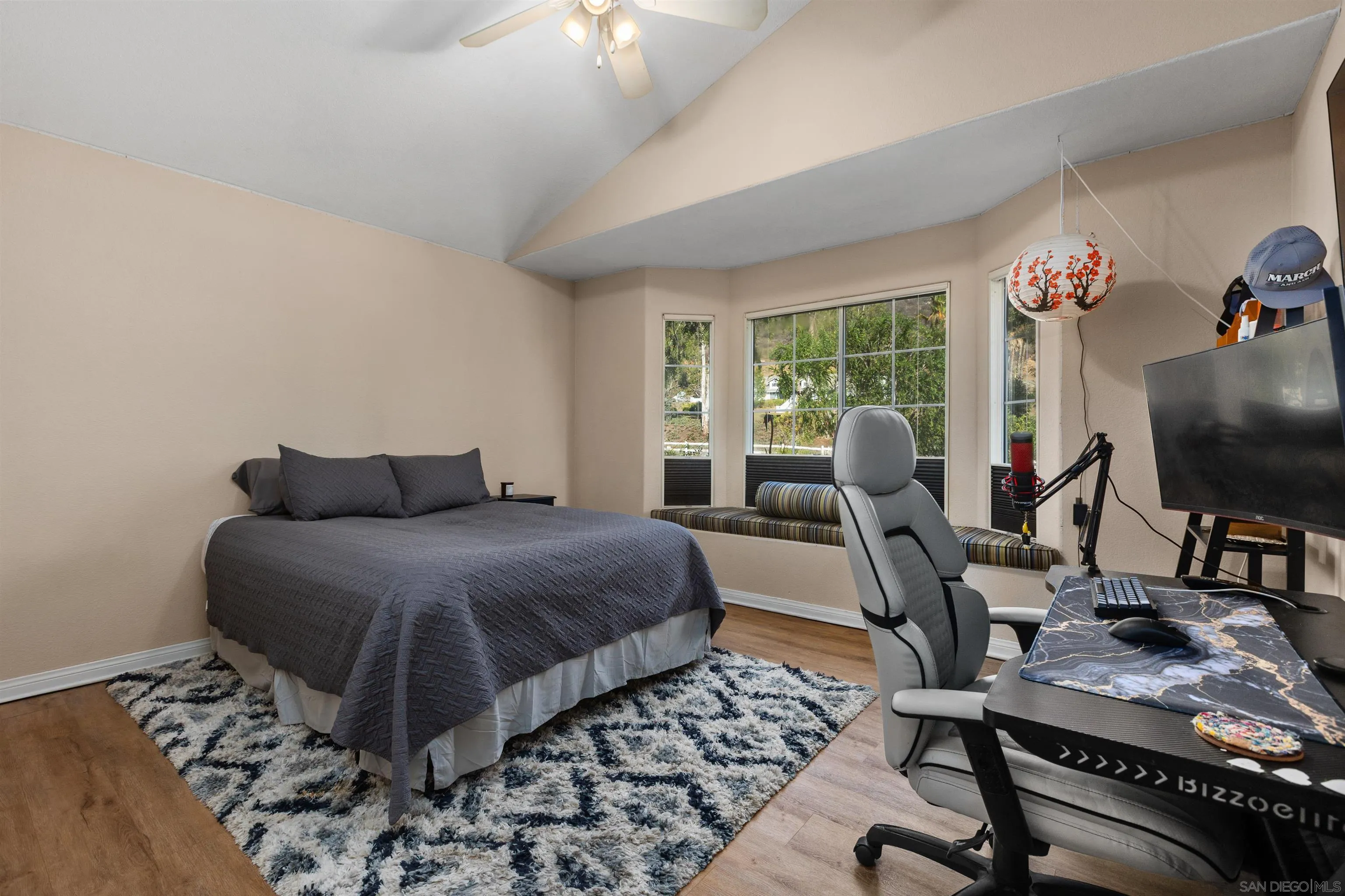 25790 Forest Dr, Escondido, CA 92026 25790 Forest Dr, Escondido, CA 92026
