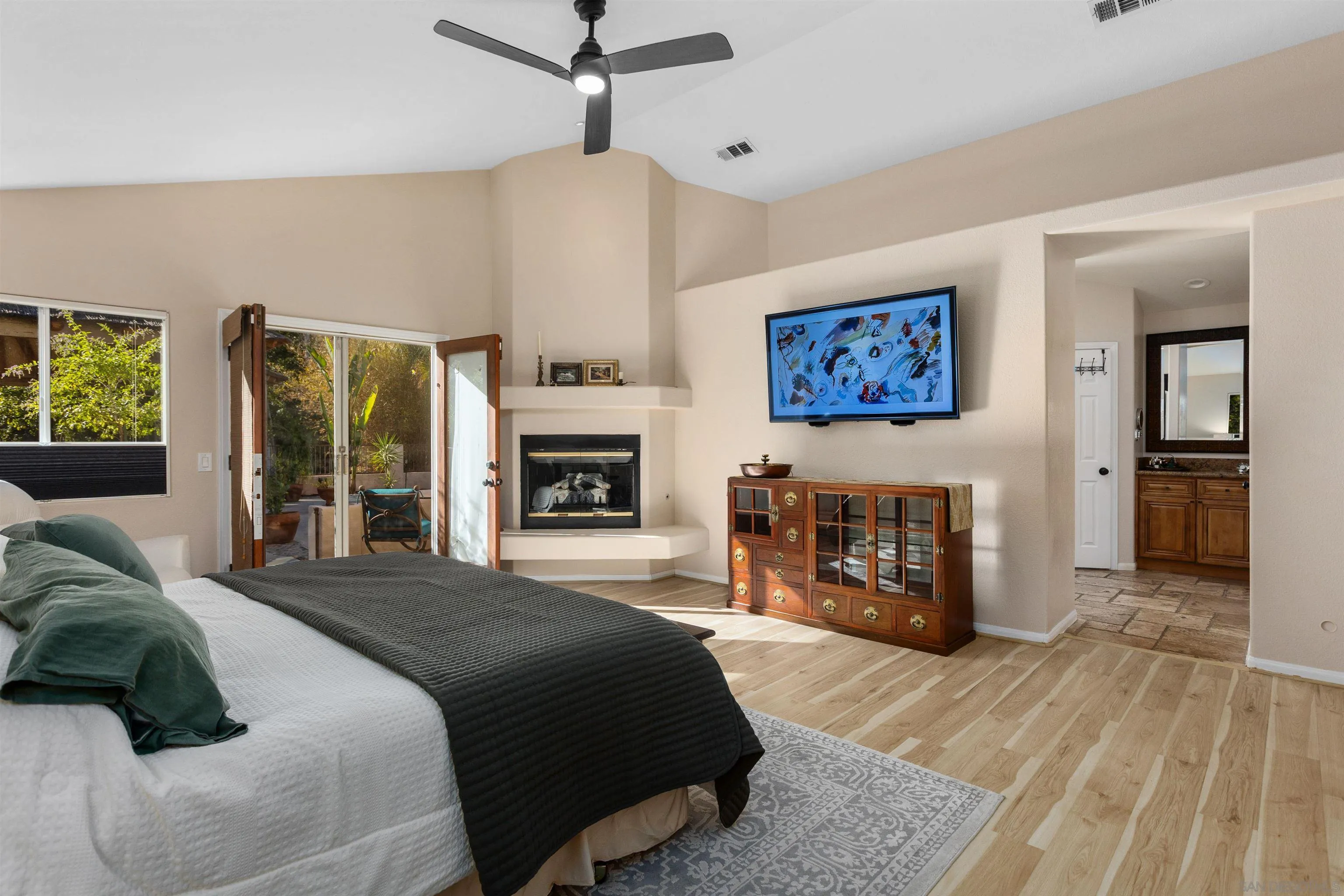 25790 Forest Dr, Escondido, CA 92026 25790 Forest Dr, Escondido, CA 92026