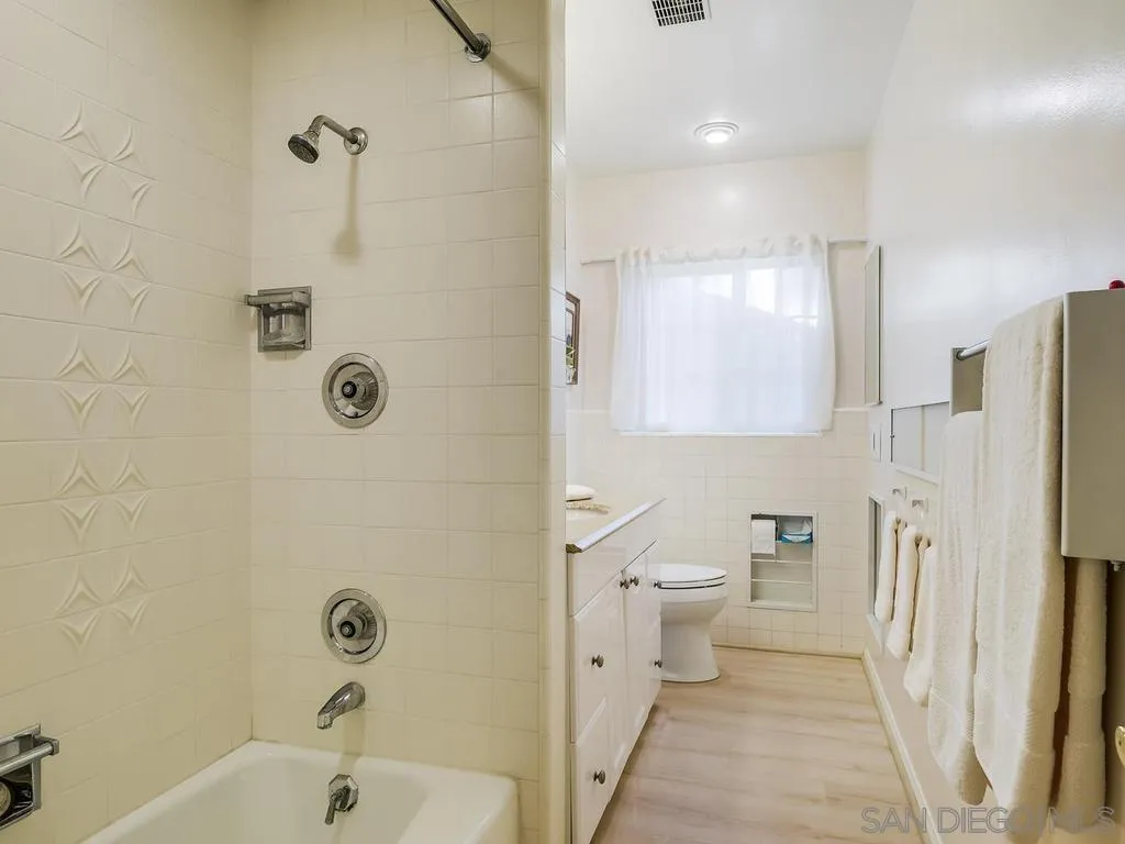 https://cdn.realtyfeed.com/cdn/127/260025175/572d6ff38a12a87f33e66ee4b91a0de5.webp