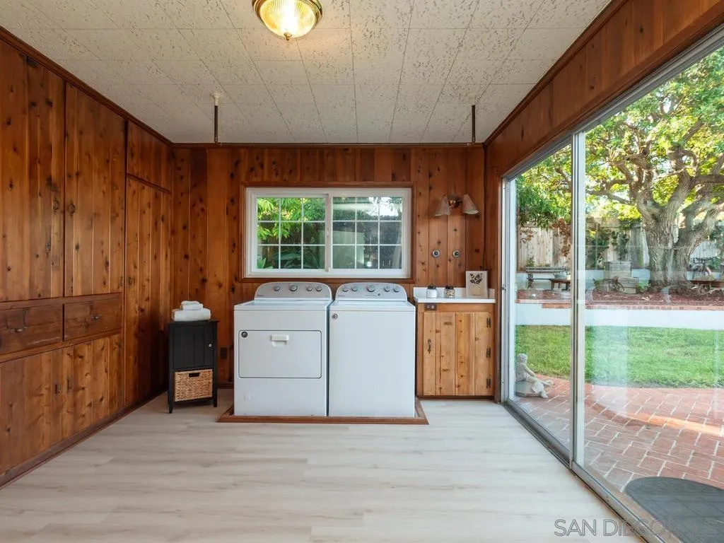 https://cdn.realtyfeed.com/cdn/127/260025175/b79193e9d087439bbe16597fd44af859.webp