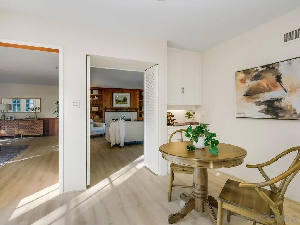 https://cdn.realtyfeed.com/cdn/127/260025175/e351cfa375555c723f5b439bad34307e.webp