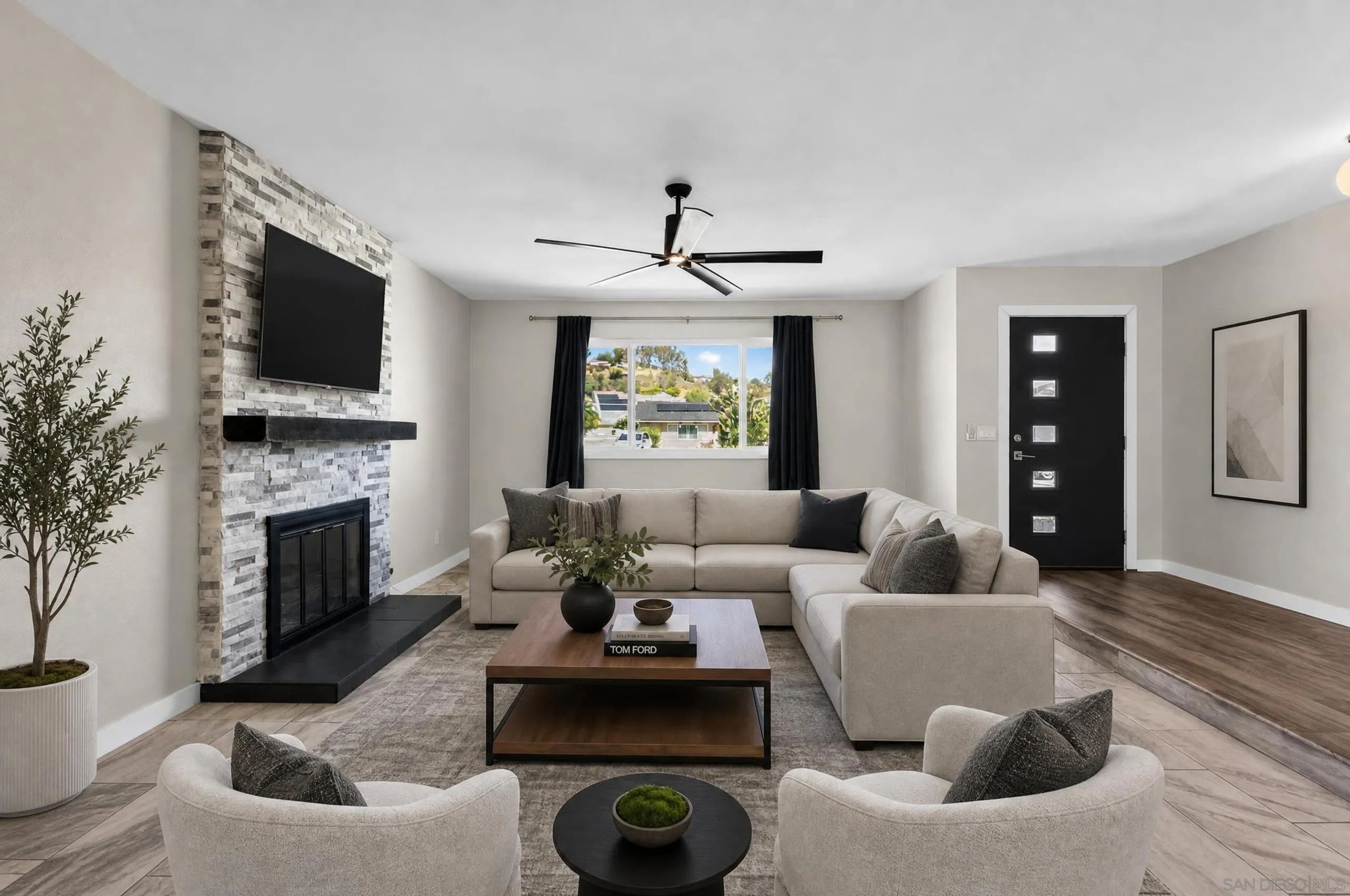 1251 La Mirada, Escondido, CA 92026 Digitally enhanced
