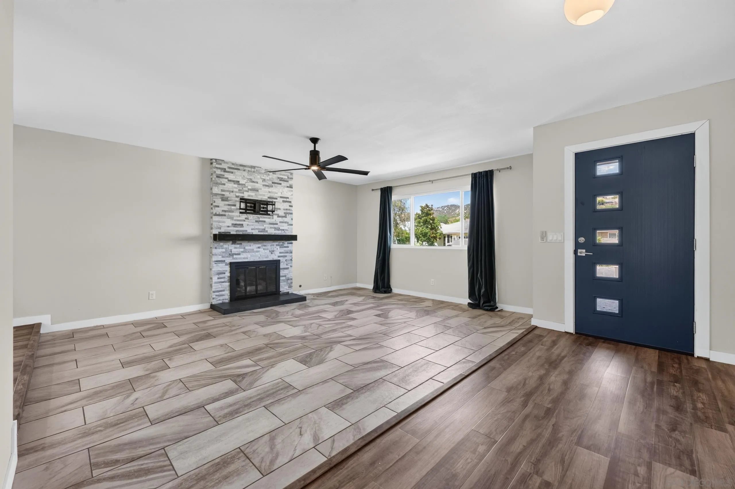 1251 La Mirada, Escondido, CA 92026 1251 La Mirada, Escondido, CA 92026