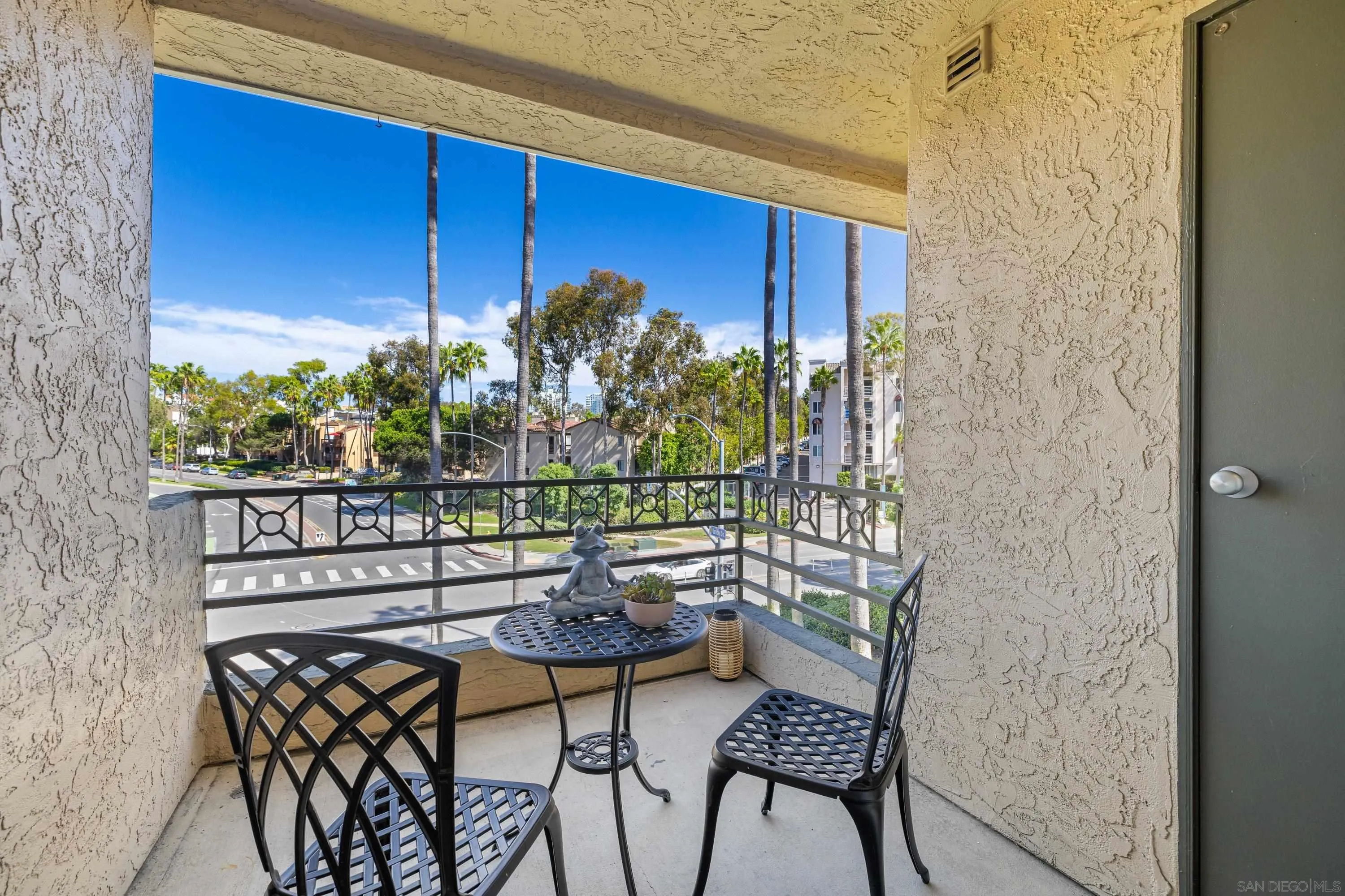 https://cdn.realtyfeed.com/cdn/127/260025194/30a51101ff57b3e91d3be61cc4ec9ee1.webp