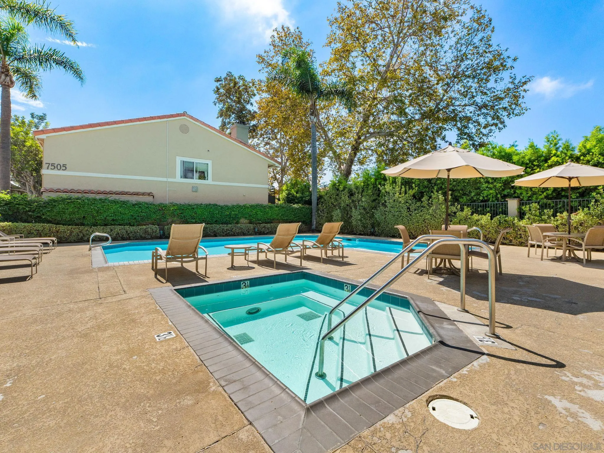 https://cdn.realtyfeed.com/cdn/127/260025194/33dde07ff3b6b2fdb27950bc453fe6c1.webp