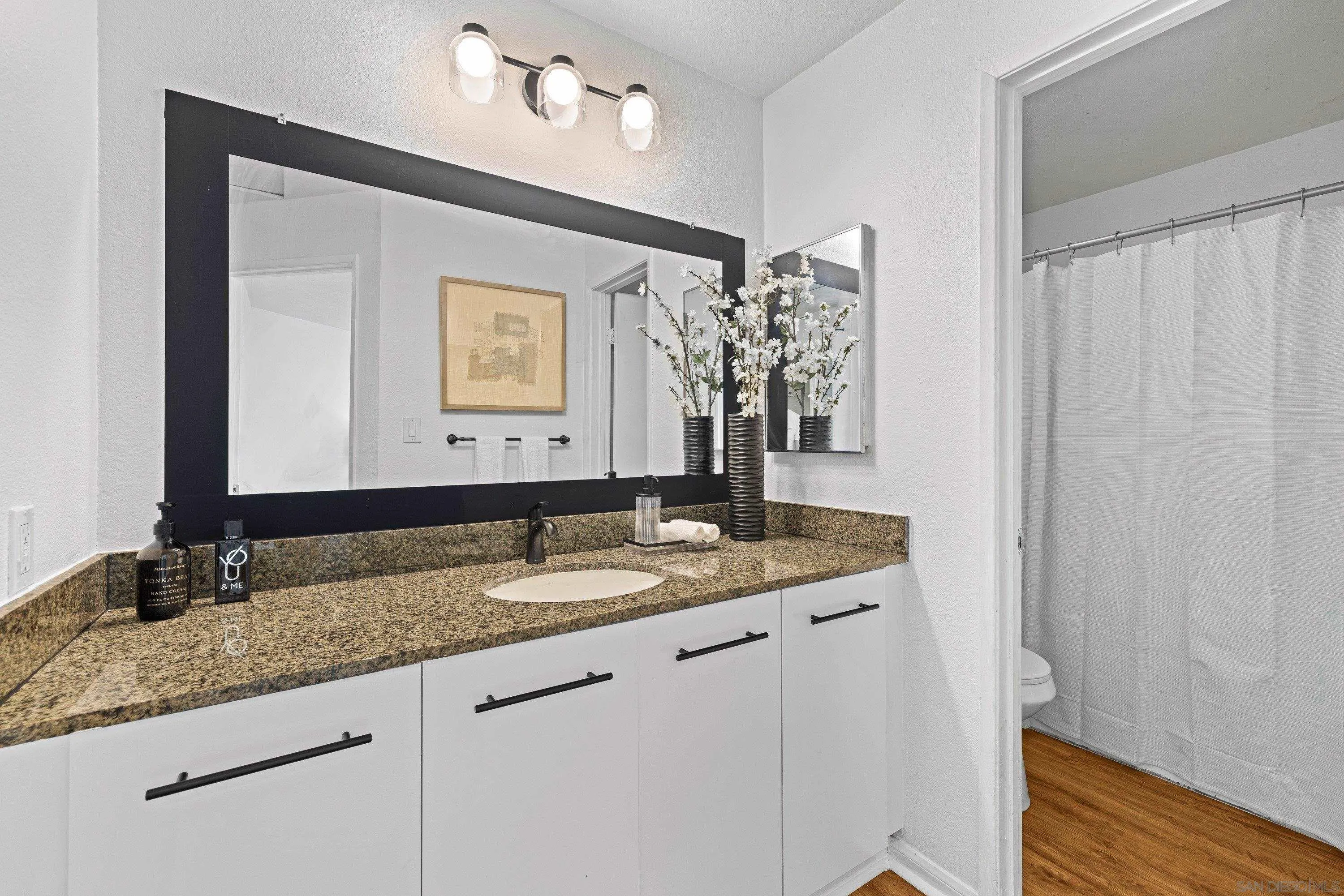 https://cdn.realtyfeed.com/cdn/127/260025194/422387e276422aad99f40047dda1a4ad.webp