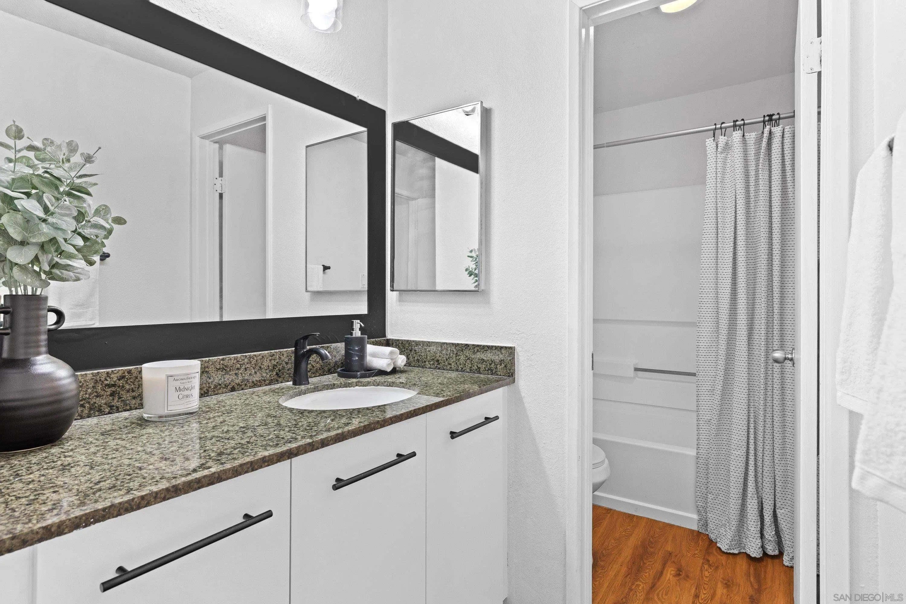 https://cdn.realtyfeed.com/cdn/127/260025194/44d27a90a8dd65f81d006400c60f2193.webp