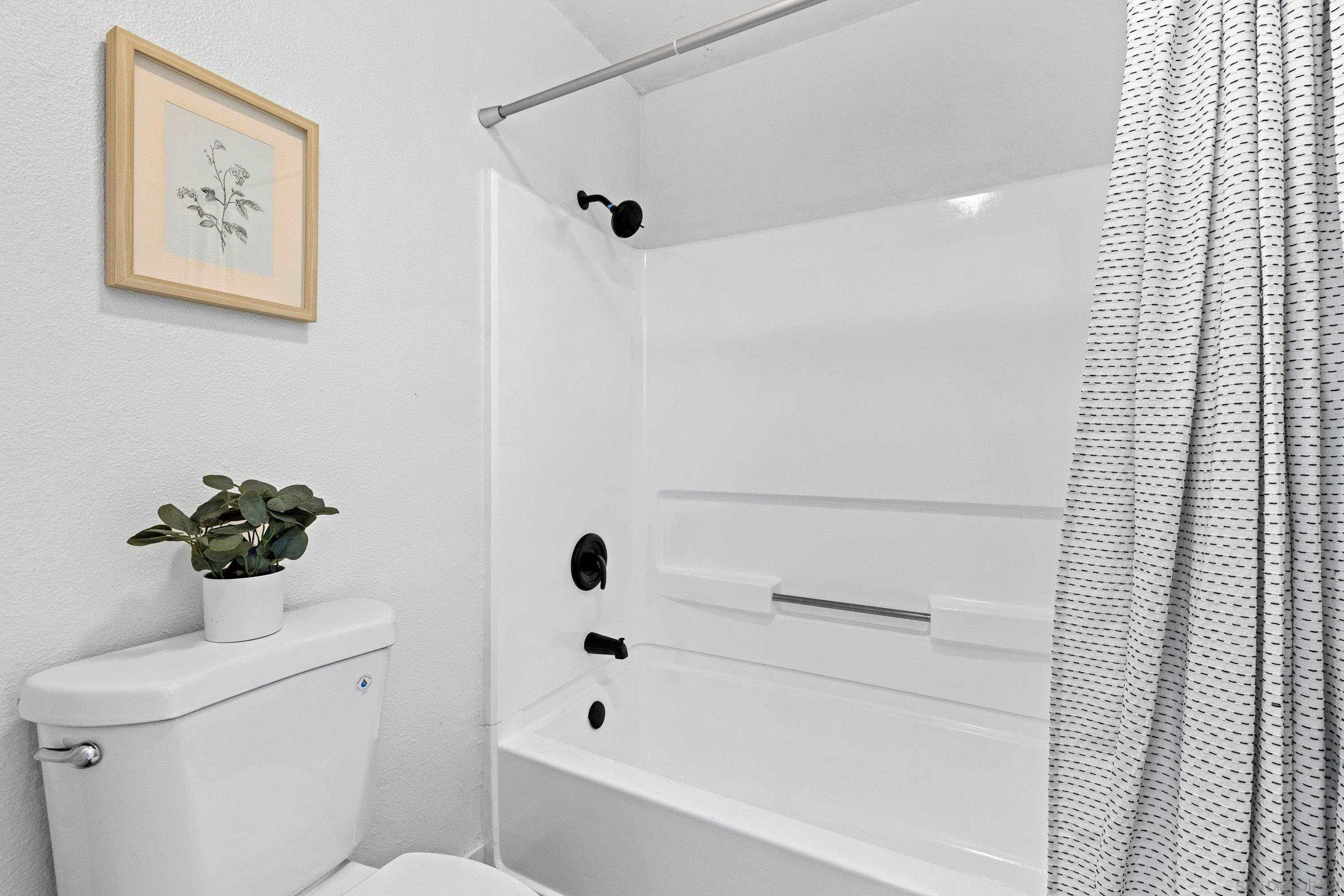 https://cdn.realtyfeed.com/cdn/127/260025194/8d1264f84d76a60443038a7319b5e358.webp