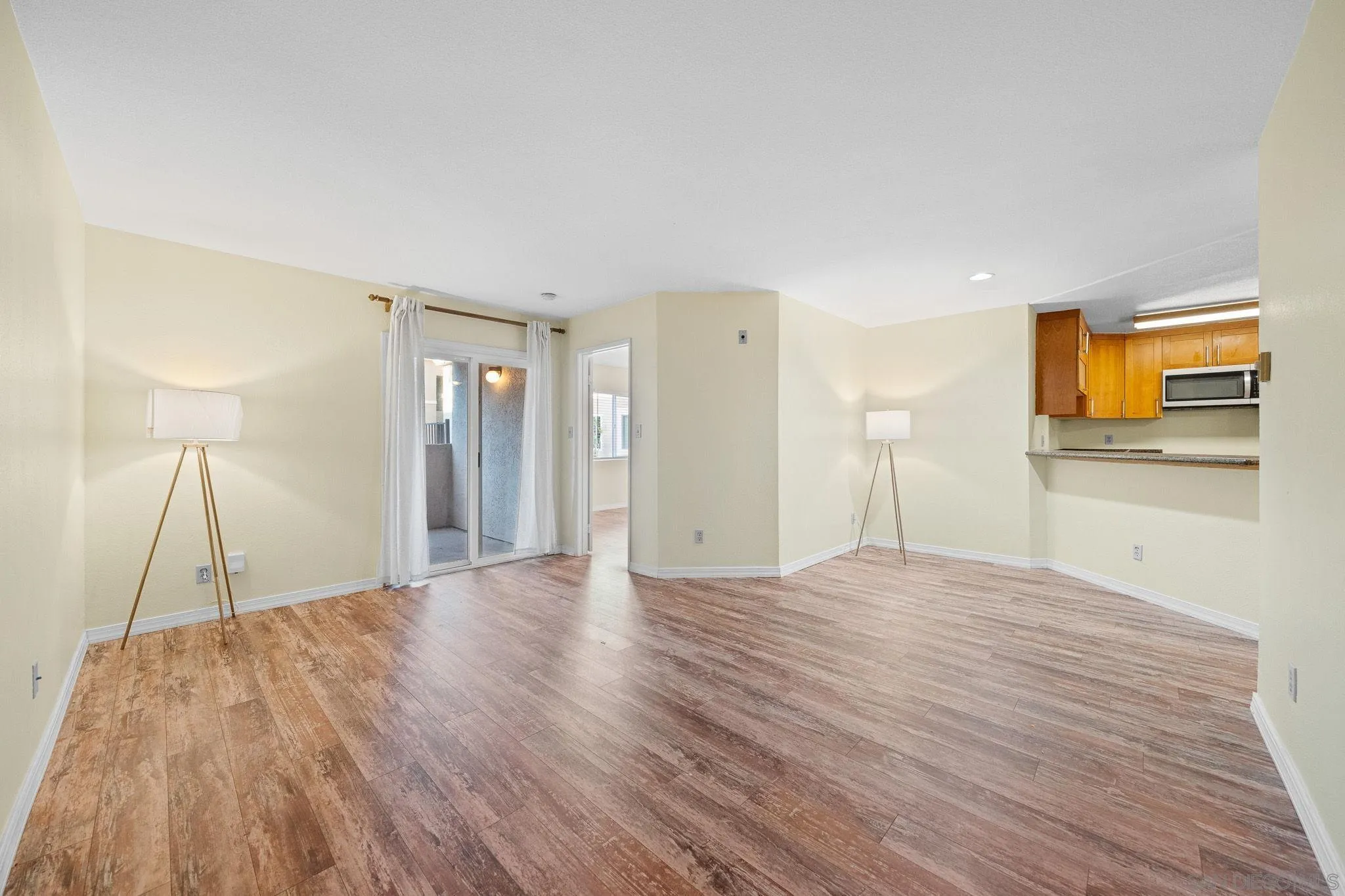 https://cdn.realtyfeed.com/cdn/127/260025196/1cd46912f9d104bf6d1a6650d97daa1b.webp