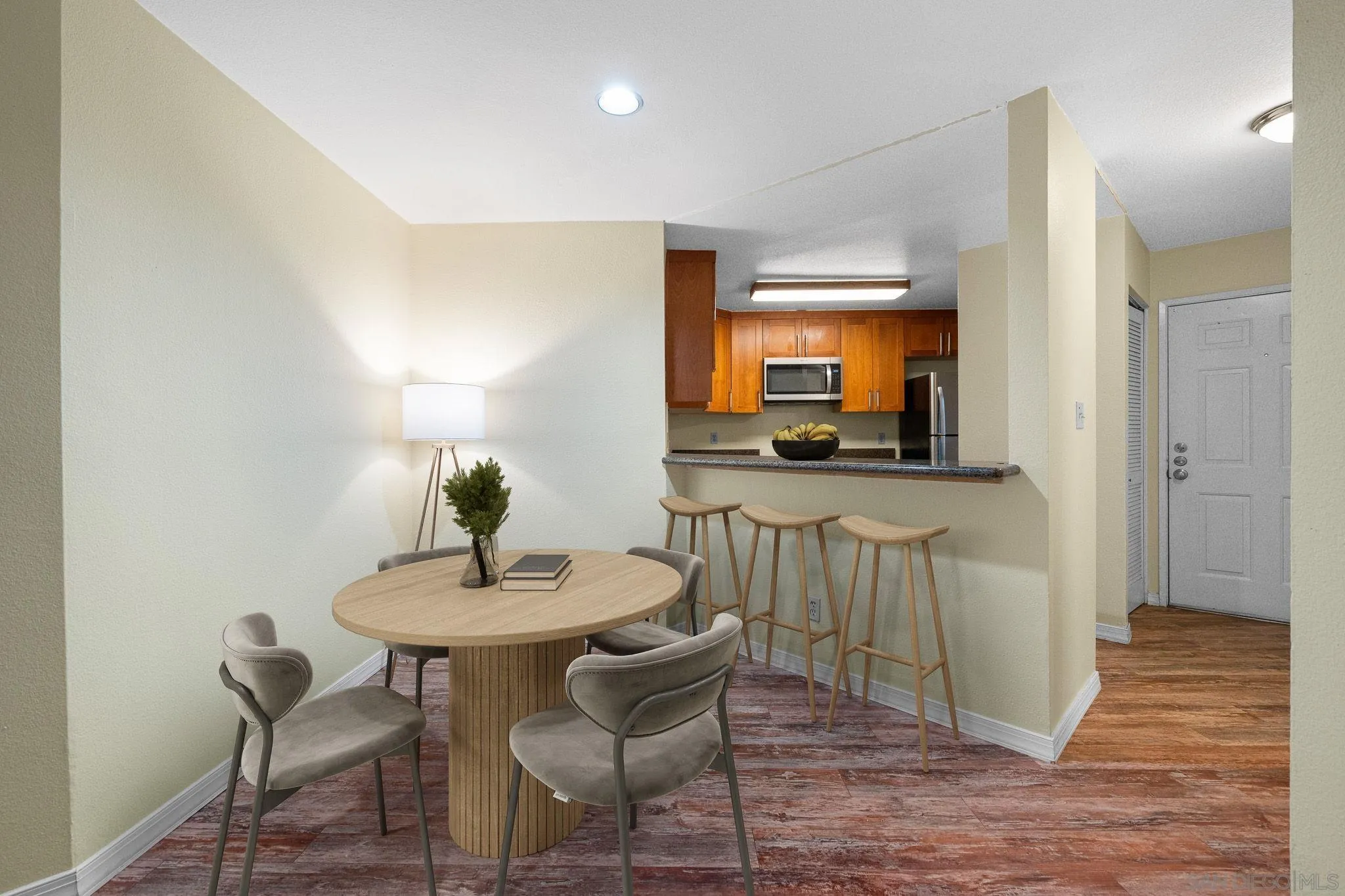 https://cdn.realtyfeed.com/cdn/127/260025196/28ec51d07e3ea62a1309604b9655cd6d.webp