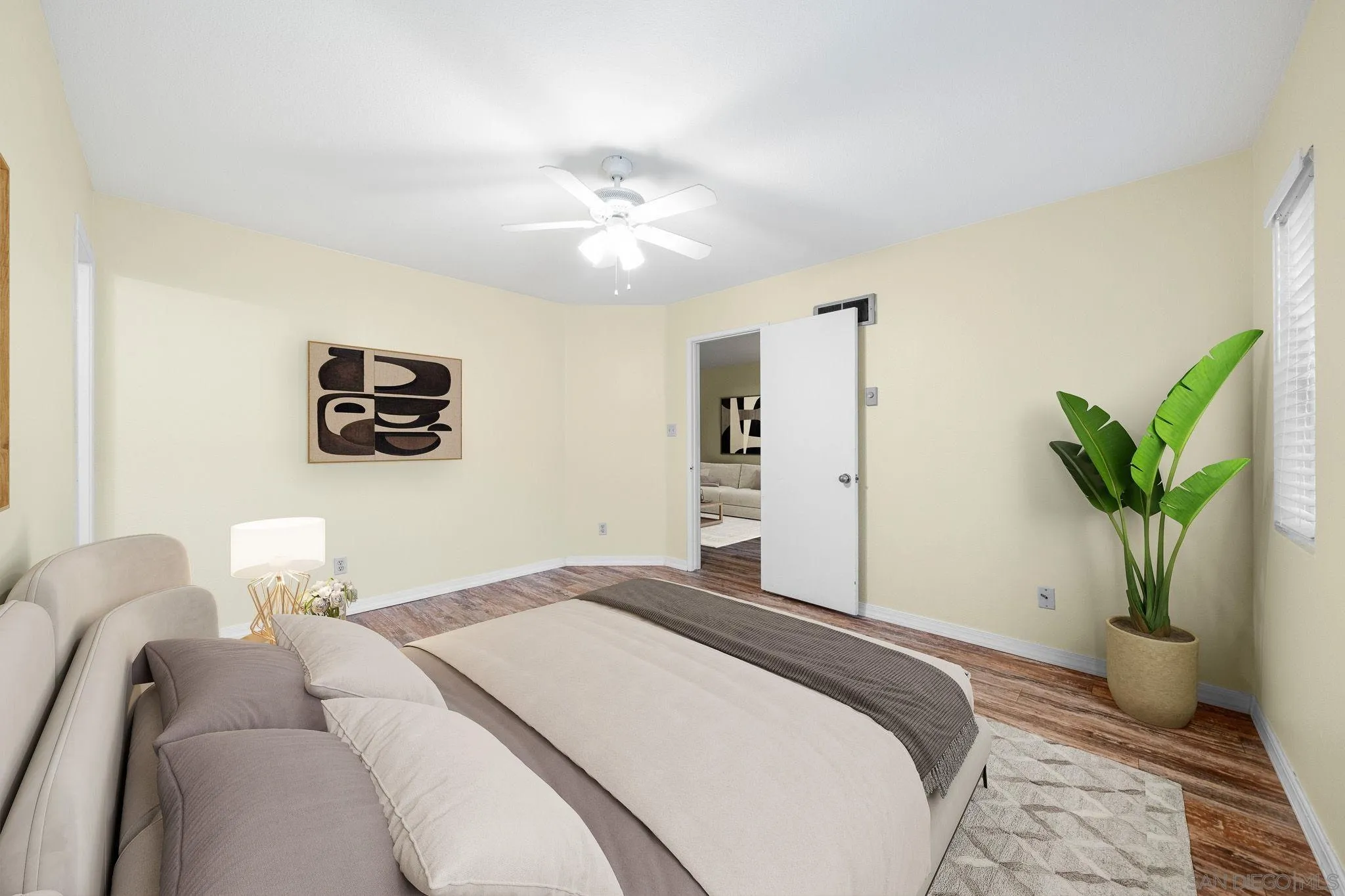 https://cdn.realtyfeed.com/cdn/127/260025196/2f8c01af9862d50dcf72b2f4a6a3227e.webp