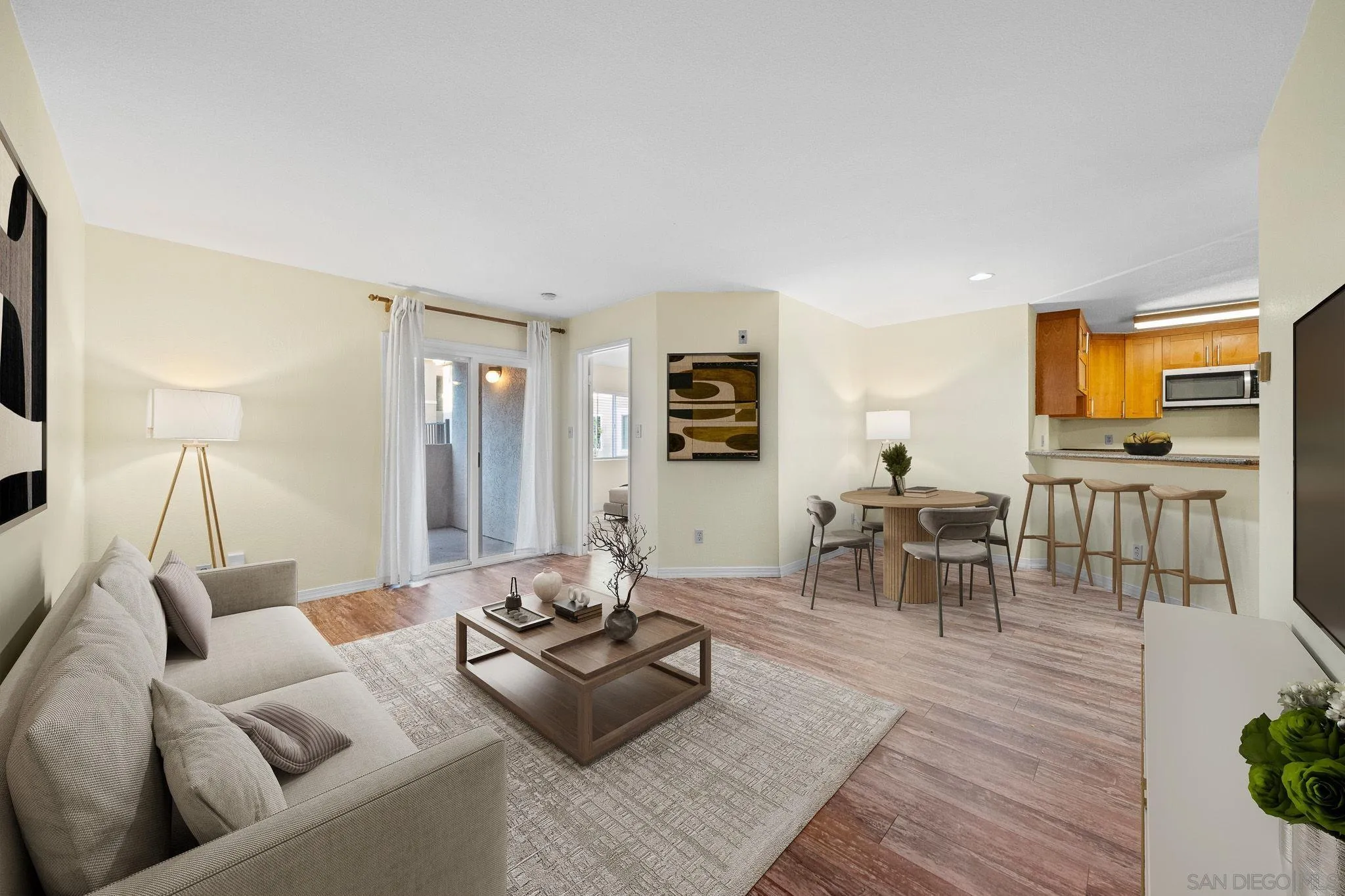 https://cdn.realtyfeed.com/cdn/127/260025196/6f06e1baad230b0e27e2e8f49eddb1ae.webp