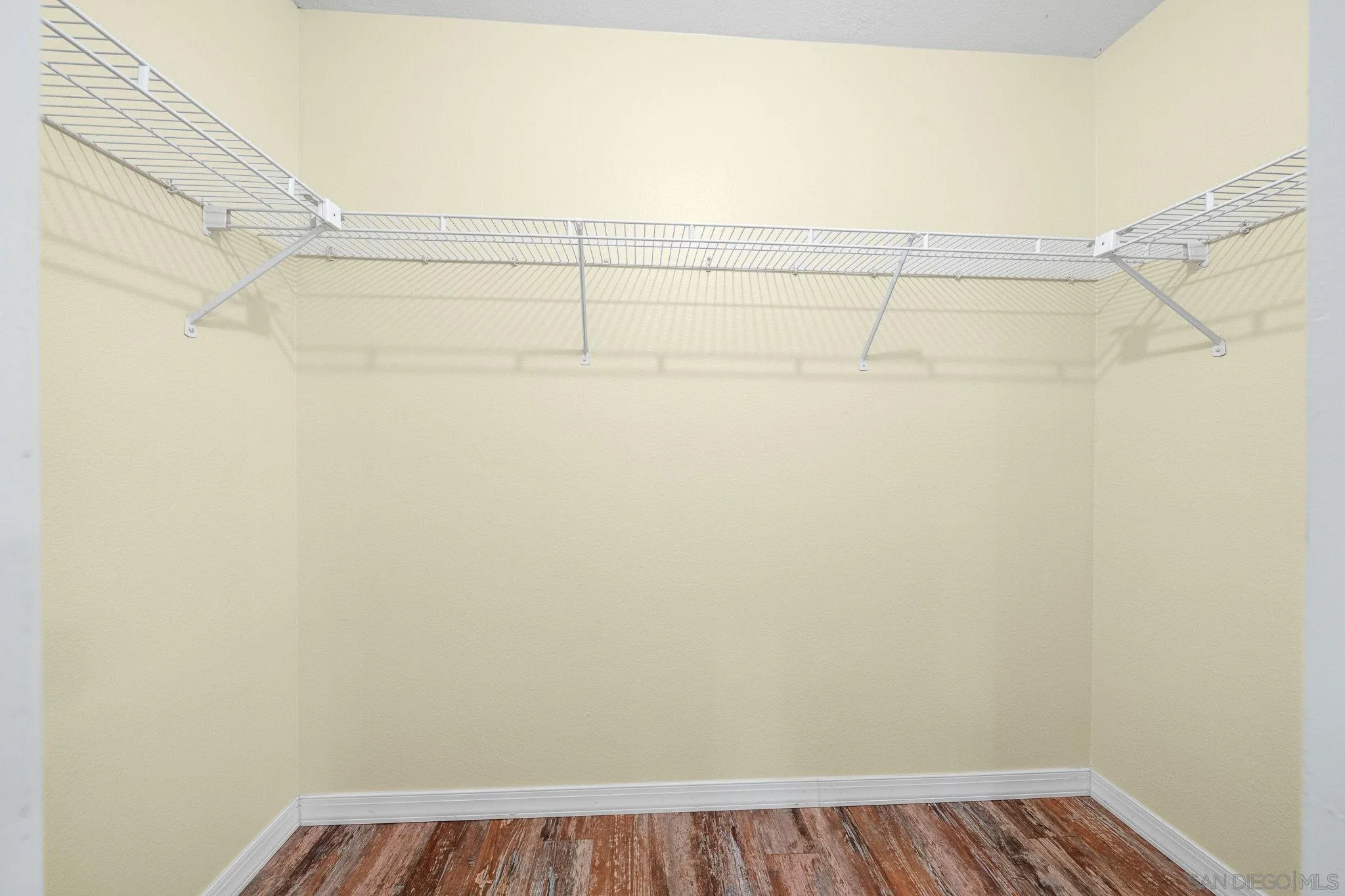 https://cdn.realtyfeed.com/cdn/127/260025196/b0d99ab5126f4d61fb195cc889e71fbe.webp
