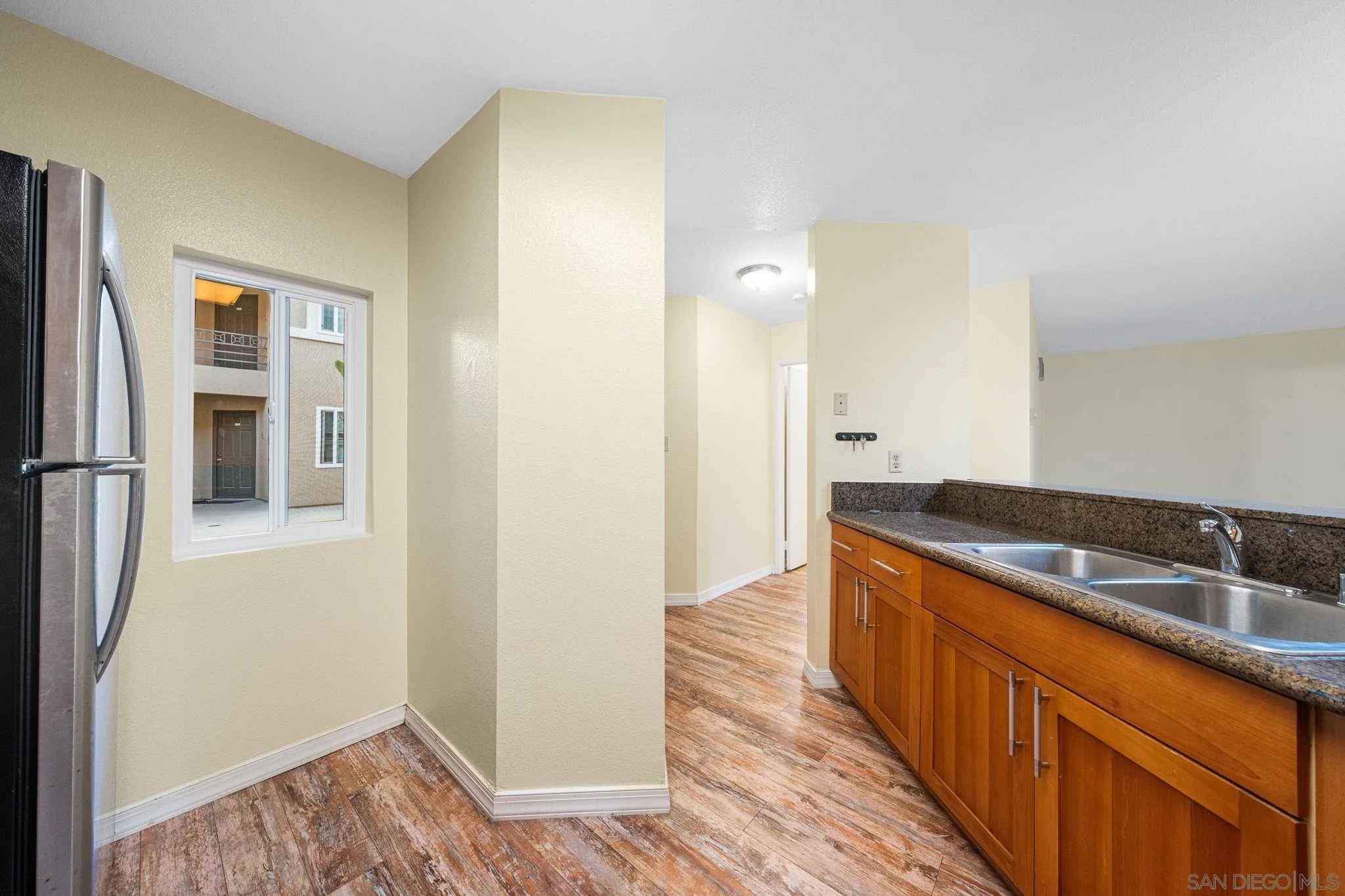 https://cdn.realtyfeed.com/cdn/127/260025196/e2fbea97eaf92a98355acffc8dbda04e.webp