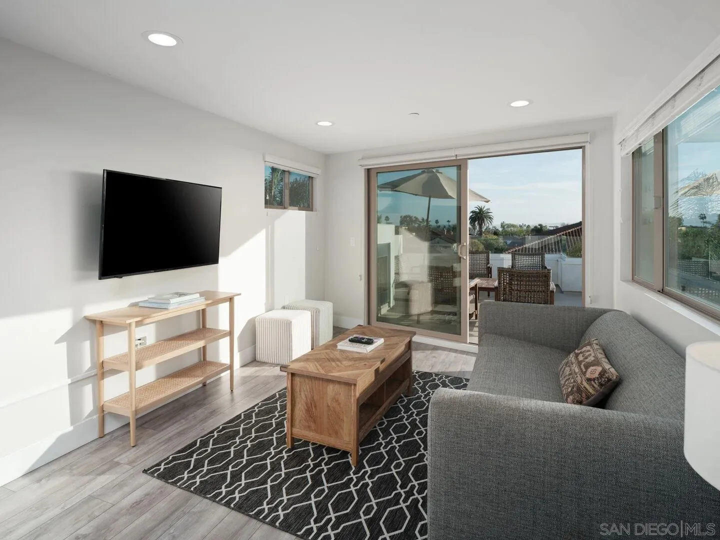 https://cdn.realtyfeed.com/cdn/127/260025198/0b9311738ab94cb8386c8b2e09427dcc.webp