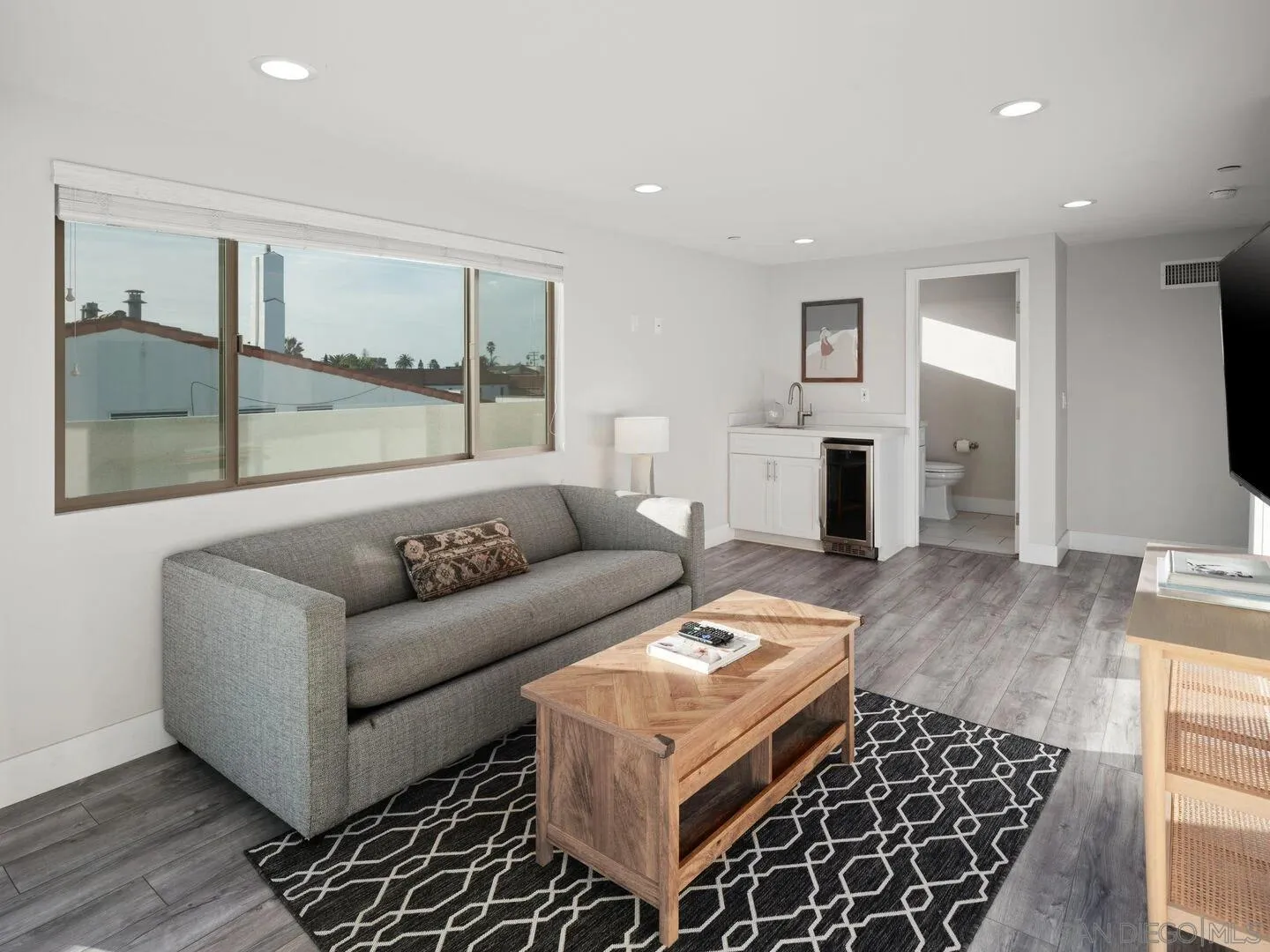 https://cdn.realtyfeed.com/cdn/127/260025198/67ca5f070c78fed394804d7e4eec5d4b.webp