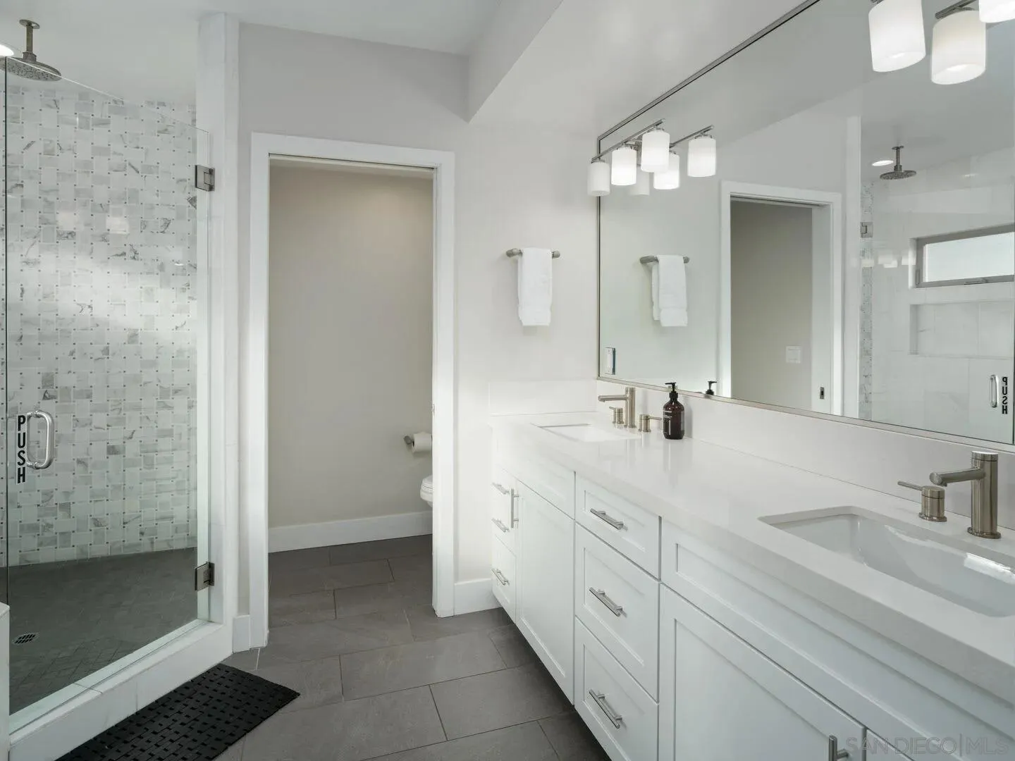 https://cdn.realtyfeed.com/cdn/127/260025198/72e1a918b021b689c1e4bb0cba27c334.webp