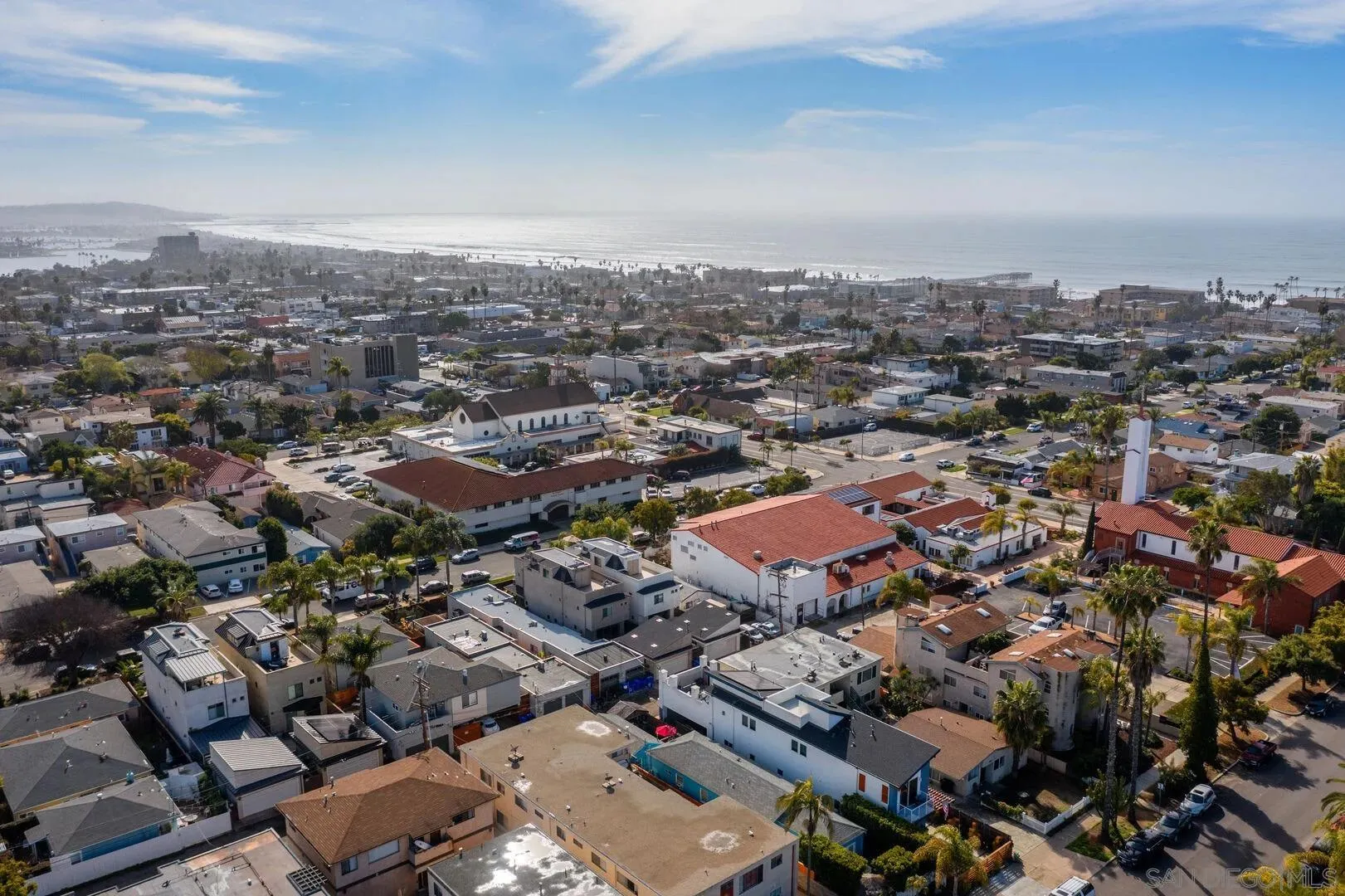 https://cdn.realtyfeed.com/cdn/127/260025198/87872833796681d487f4d343e7ec372f.webp