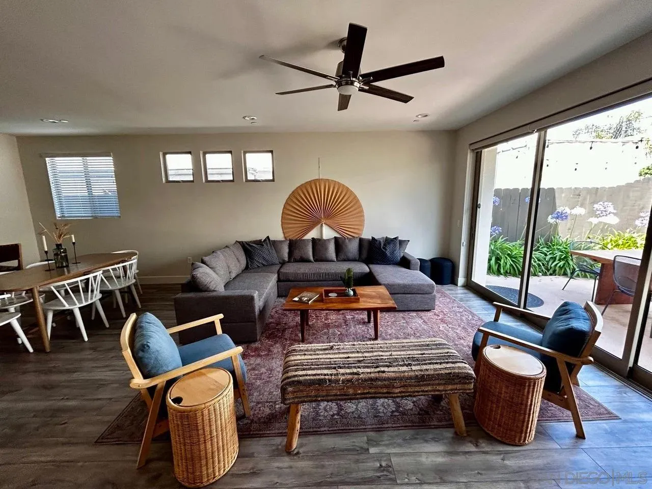 https://cdn.realtyfeed.com/cdn/127/260025198/bfcb866c5343da12ced4a20dee472e49.webp