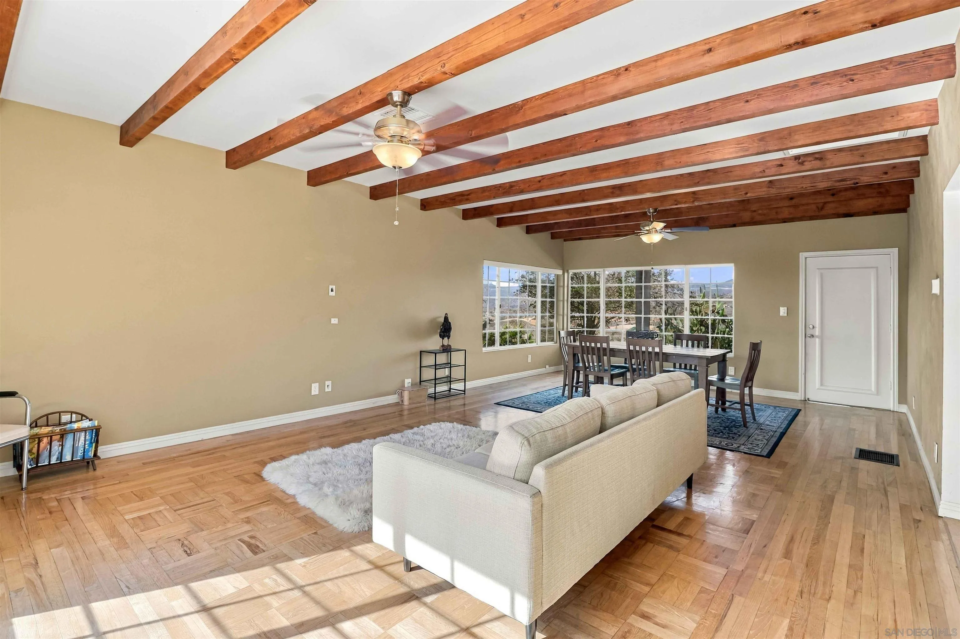 https://cdn.realtyfeed.com/cdn/127/260025211/6956754d060d422945e660ae0c1e2c89.webp