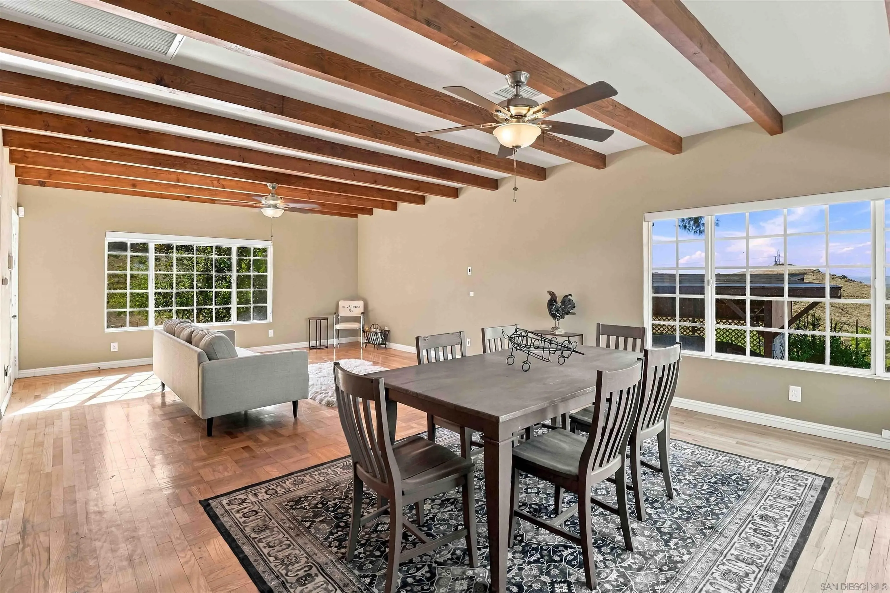 https://cdn.realtyfeed.com/cdn/127/260025211/8728a0c0b5a4dc5958d91cf4536653c6.webp