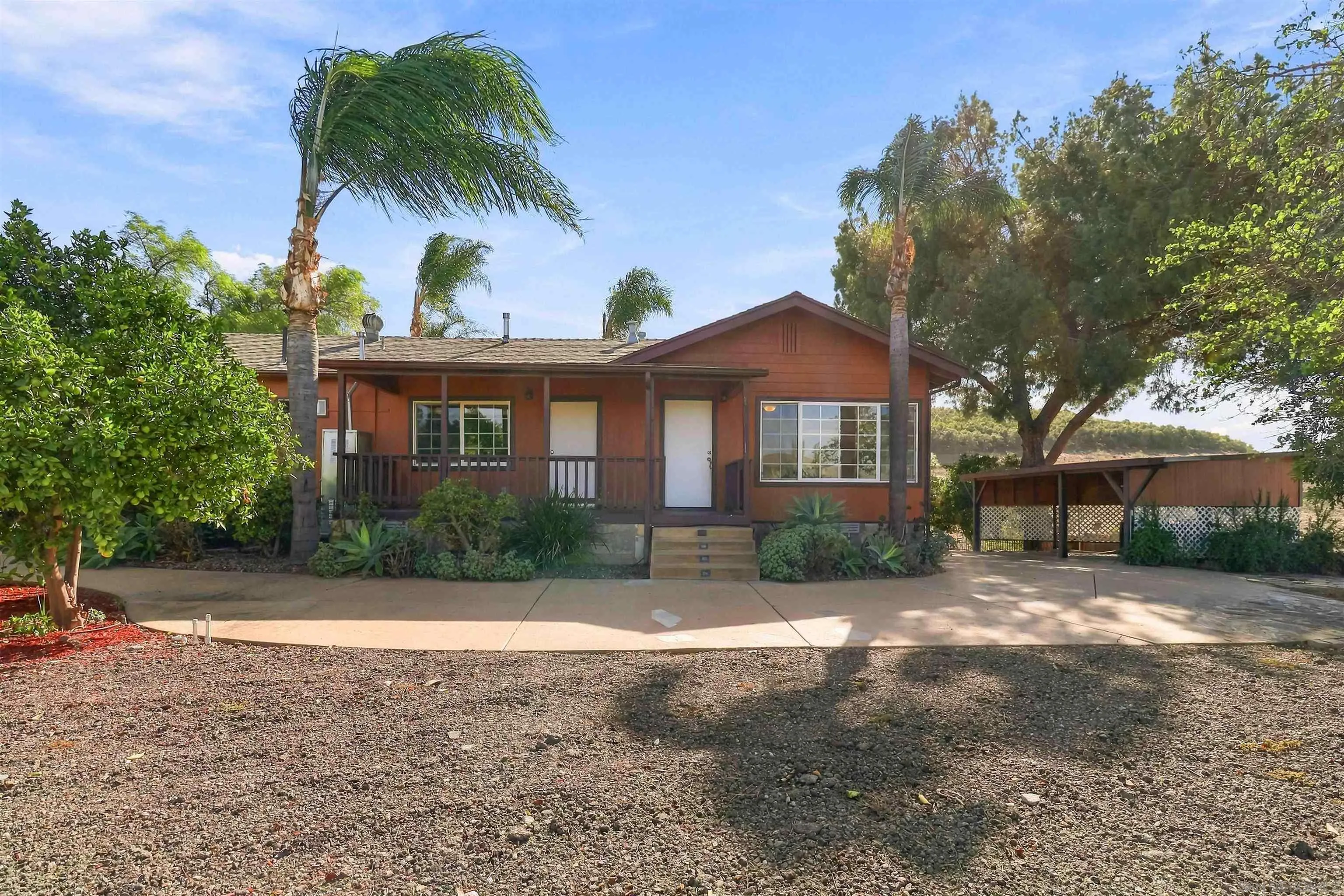 https://cdn.realtyfeed.com/cdn/127/260025211/b0c80f90fefbb1f2361fe678249ec9e2.webp