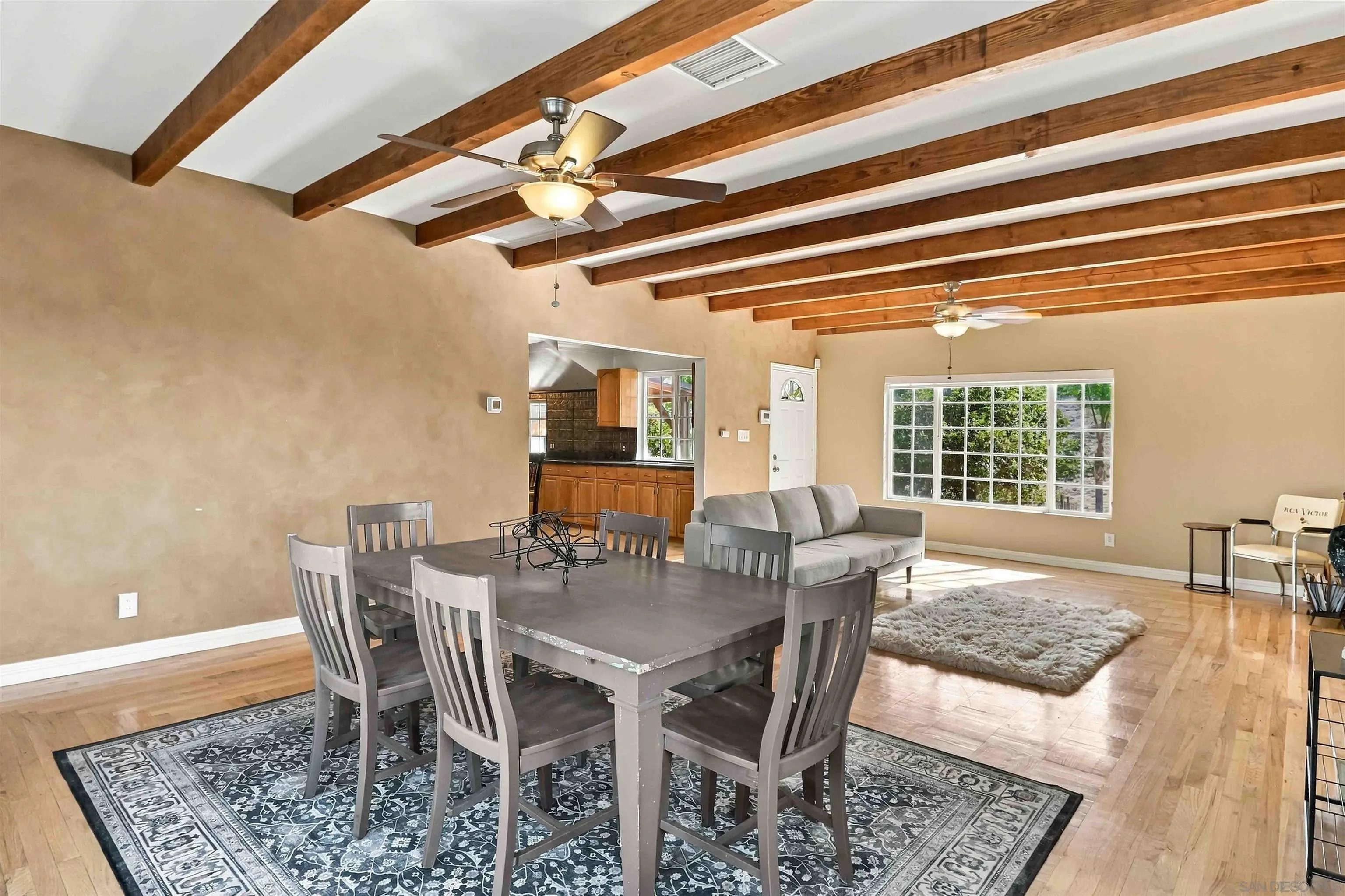 https://cdn.realtyfeed.com/cdn/127/260025211/b86d4036c552d1a029636c0f14b0898b.webp