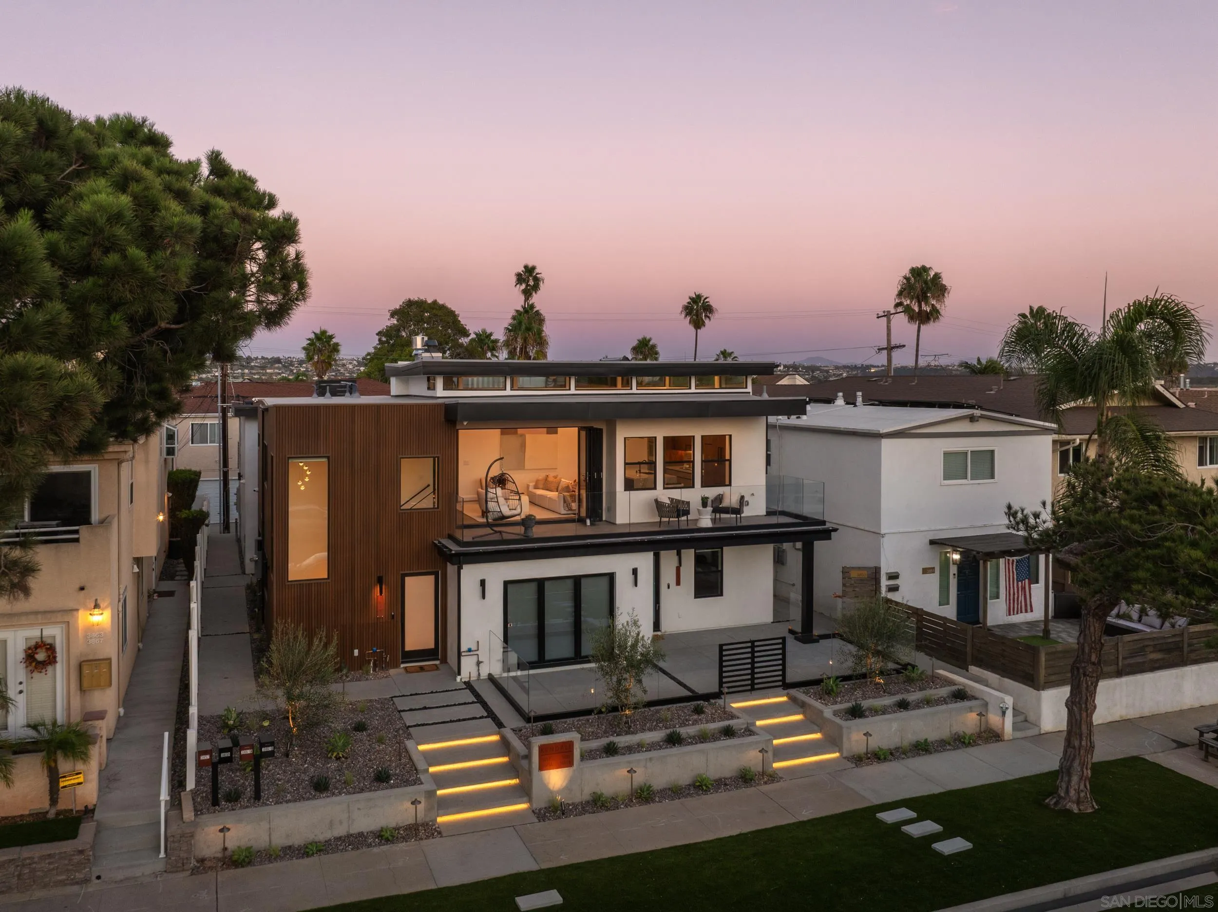 3857 Kendall Street, San Diego, CA 92109