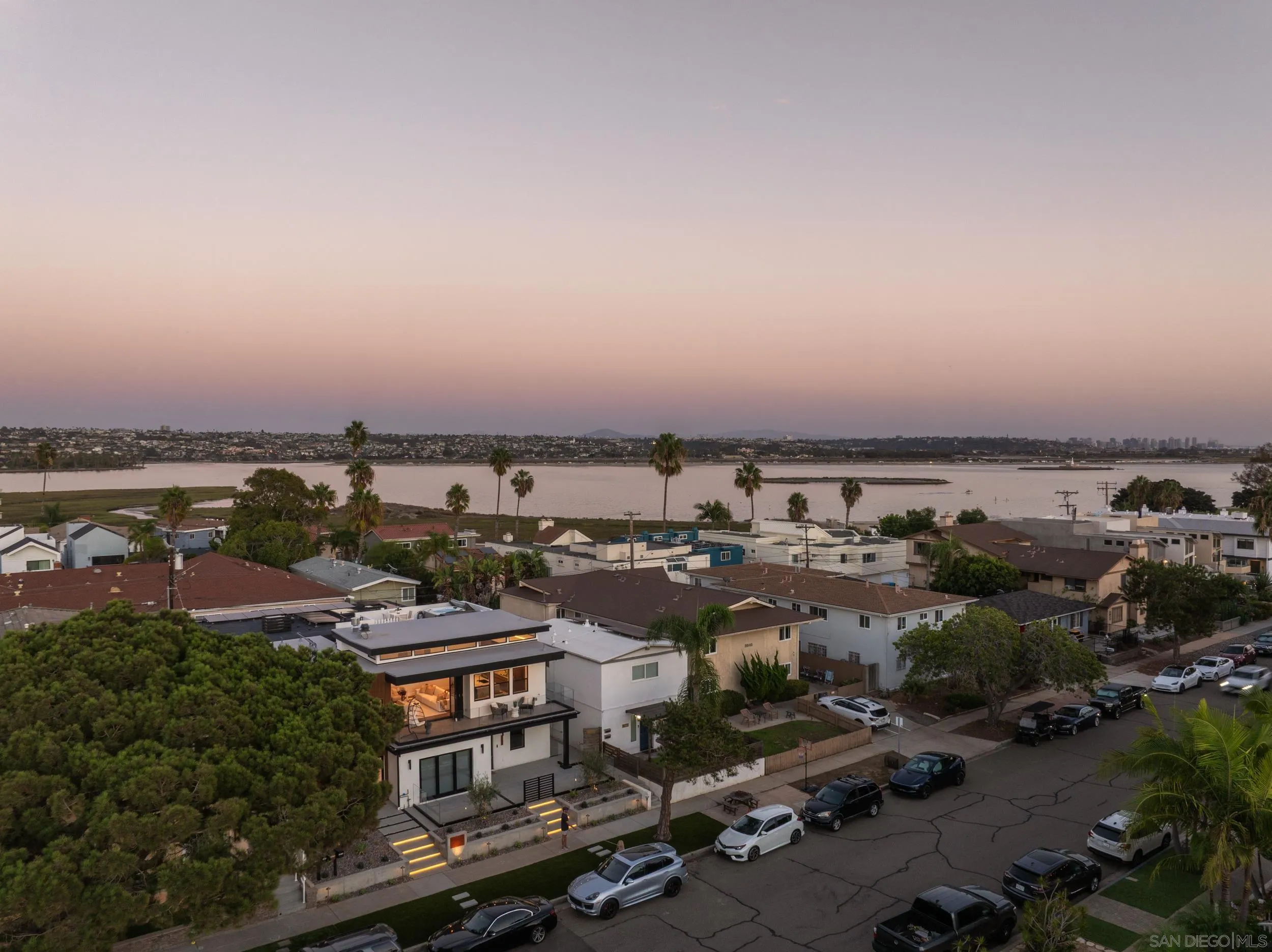 3857 Kendall Street, San Diego, CA 92109