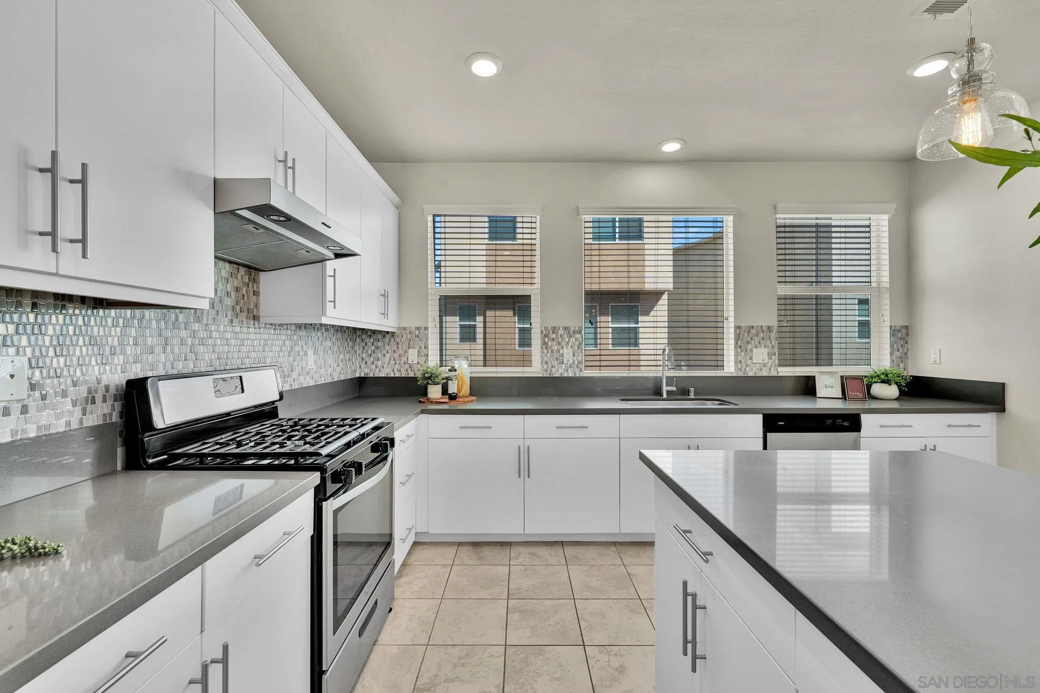 1808 Lynx Ter, Chula Vista, CA 91915 1808 Lynx Ter, Chula Vista, CA 91915
