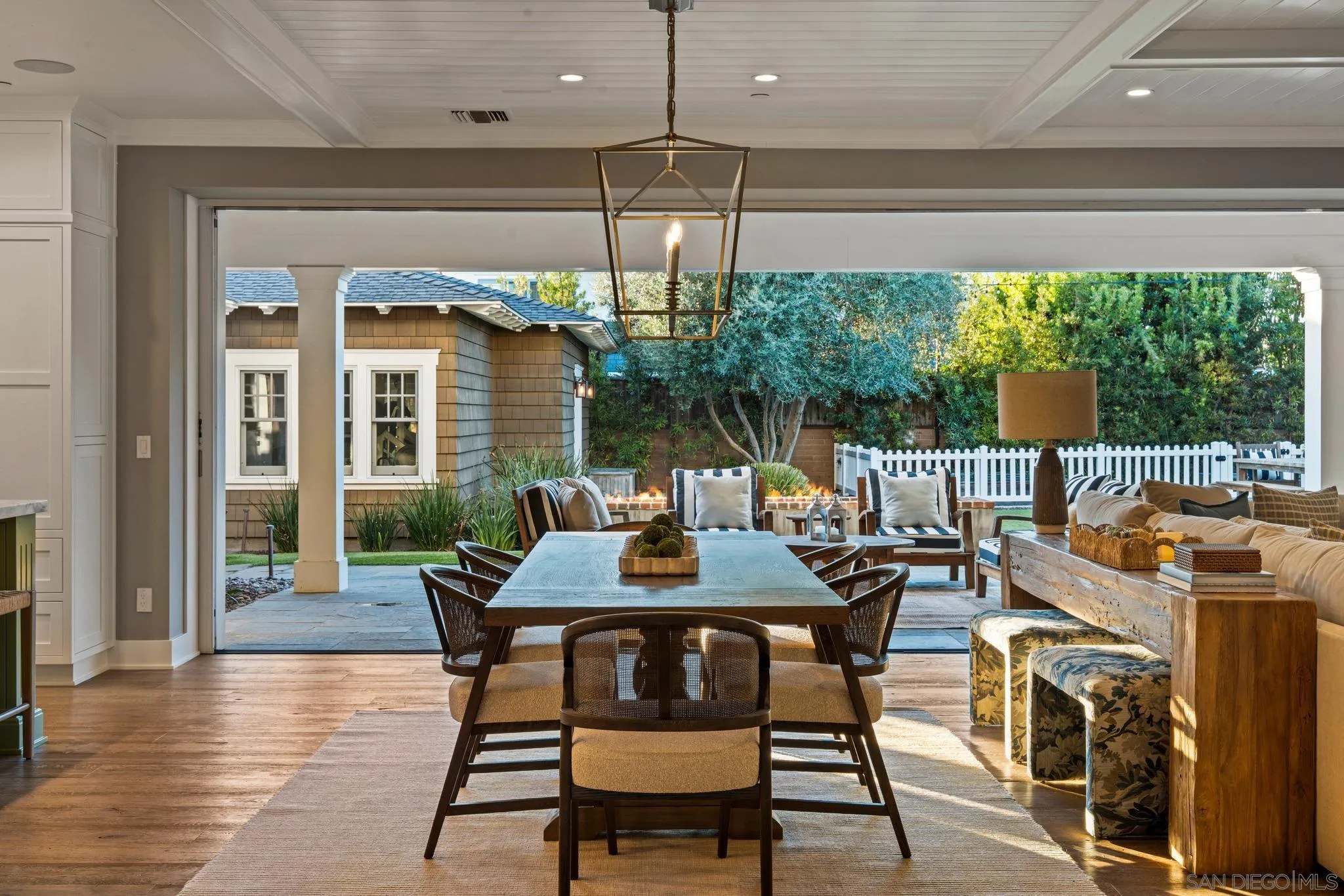https://cdn.realtyfeed.com/cdn/127/260025222/00ab91c9598e2aa8b940f679f425b024.webp
