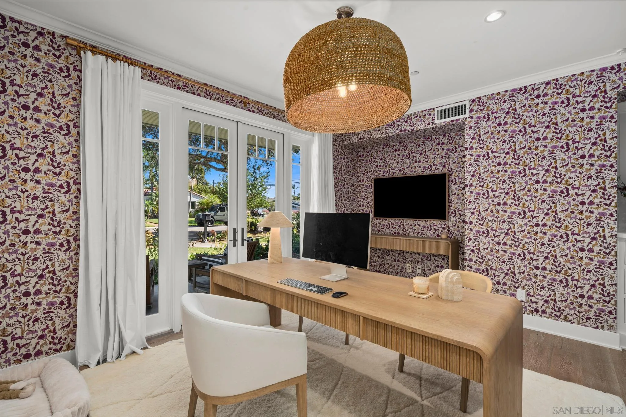https://cdn.realtyfeed.com/cdn/127/260025222/c281d97f011951a3512b2c8acb70a5a9.webp