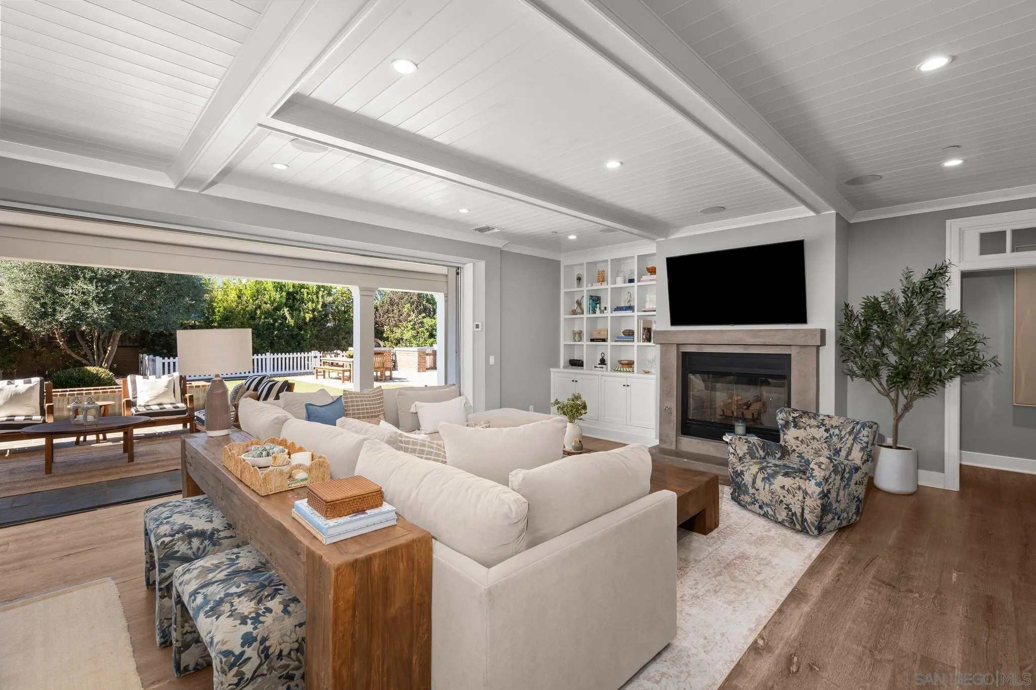 https://cdn.realtyfeed.com/cdn/127/260025222/f46fad64f98cde6faa514da4cdd9d378.webp