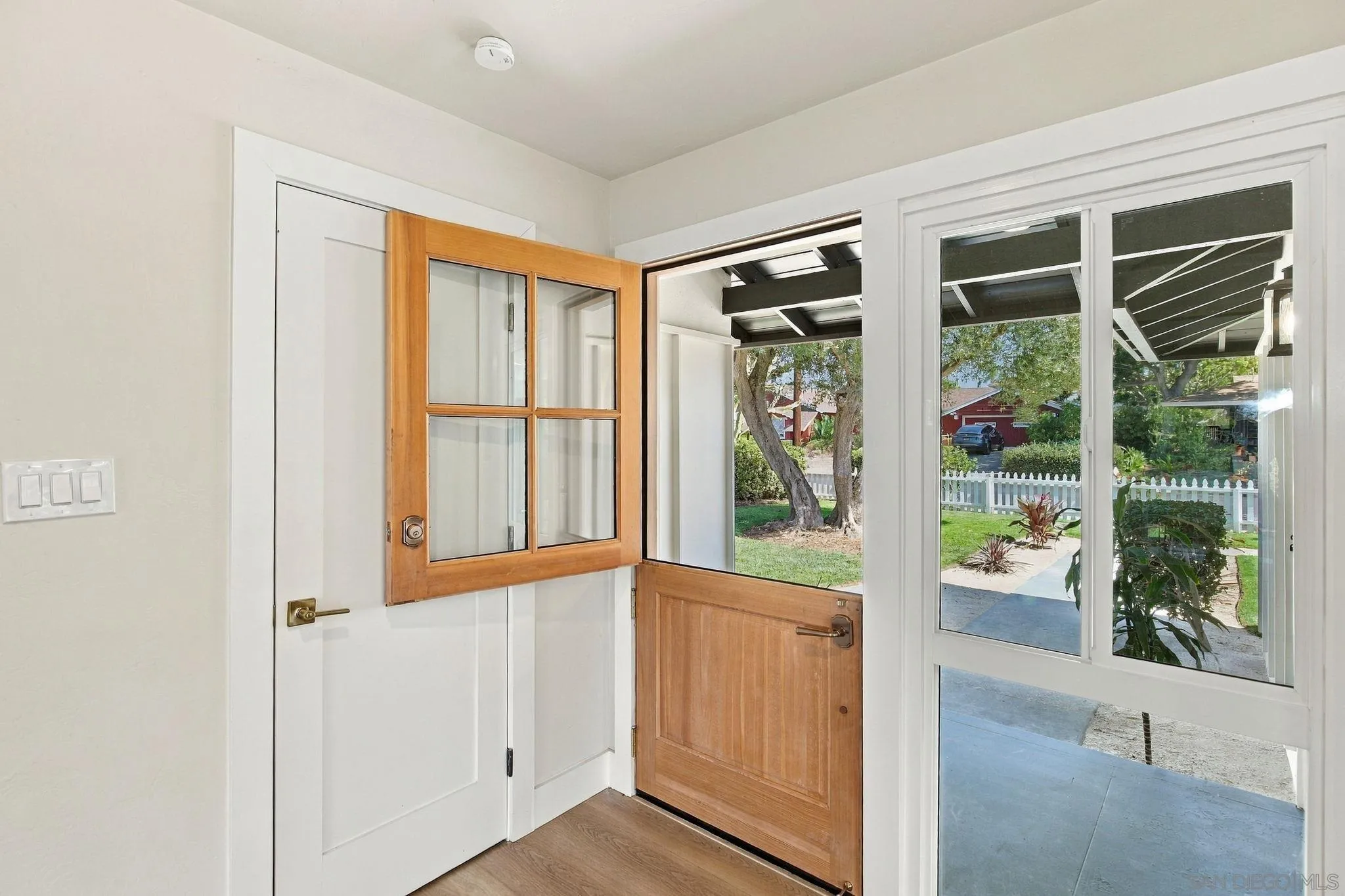 8866 Cliffridge Ave, San Diego, CA 92037 8866 Cliffridge Ave, San Diego, CA 92037