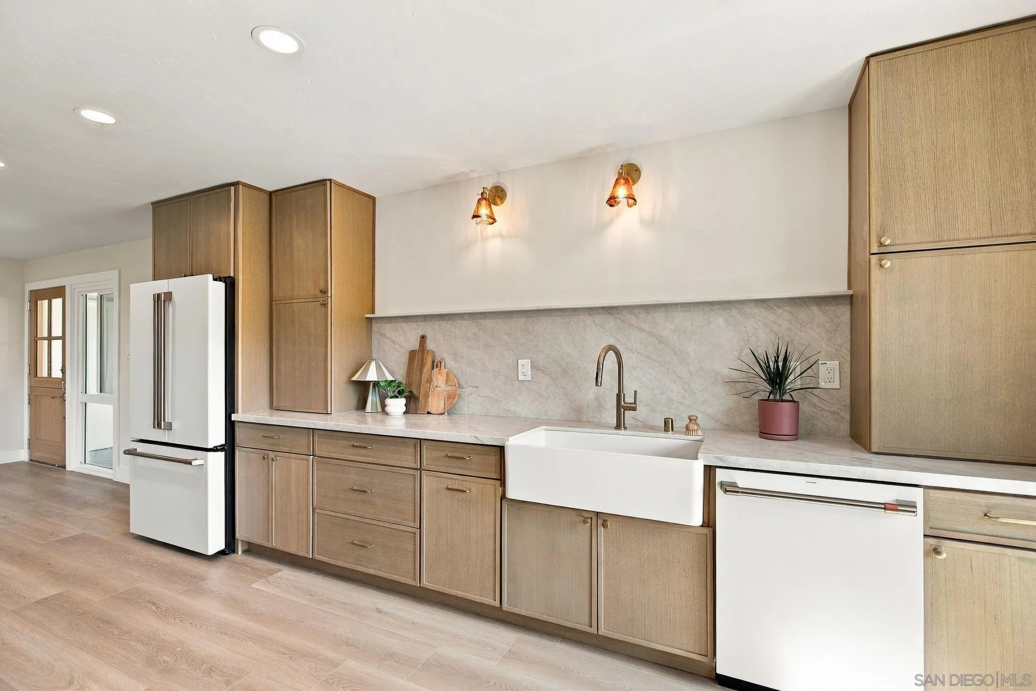 8866 Cliffridge Ave, San Diego, CA 92037 8866 Cliffridge Ave, San Diego, CA 92037