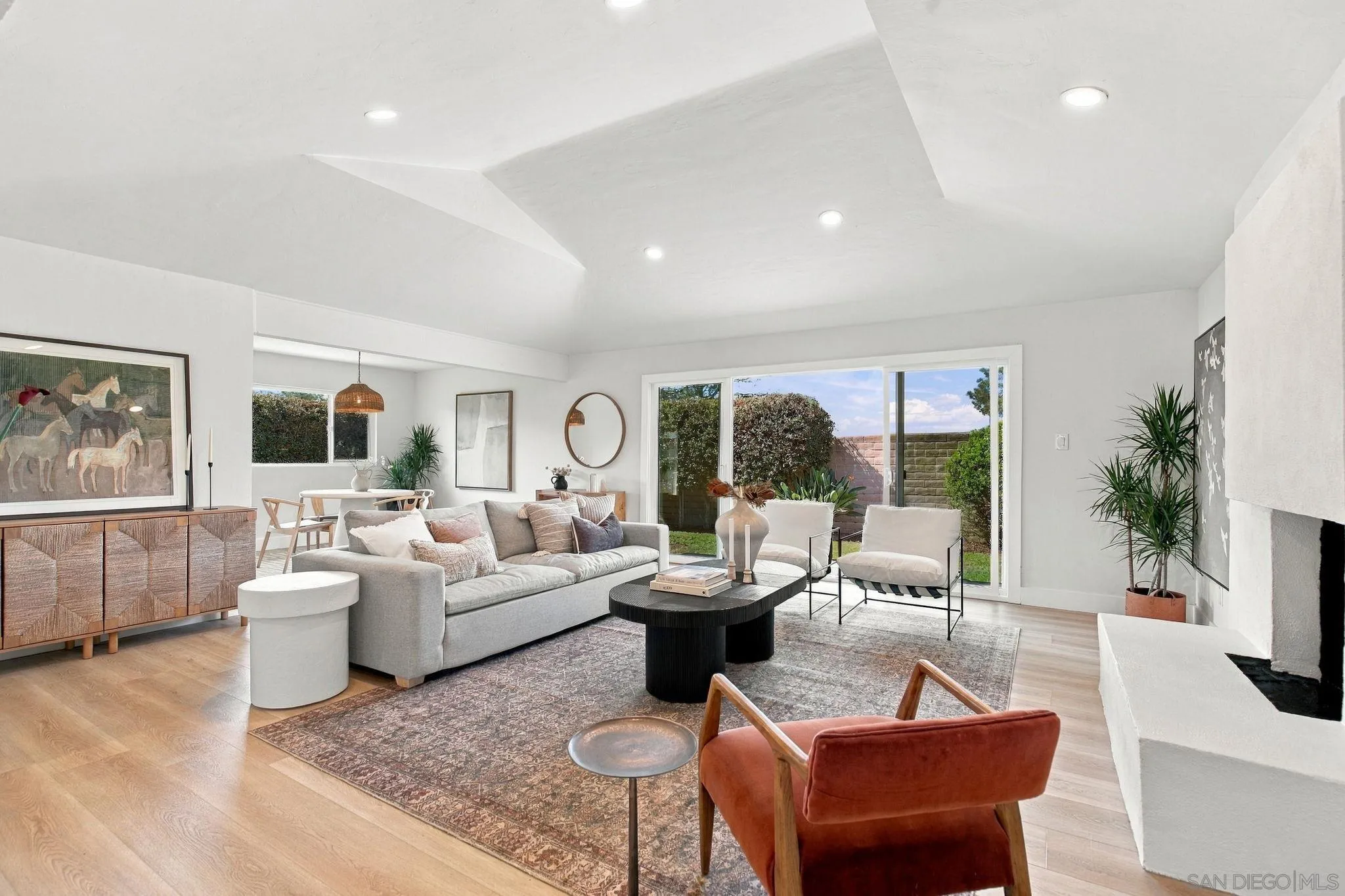 https://cdn.realtyfeed.com/cdn/127/260025224/d72c55b31e0a25ca85f2f51d91b8d928.webp