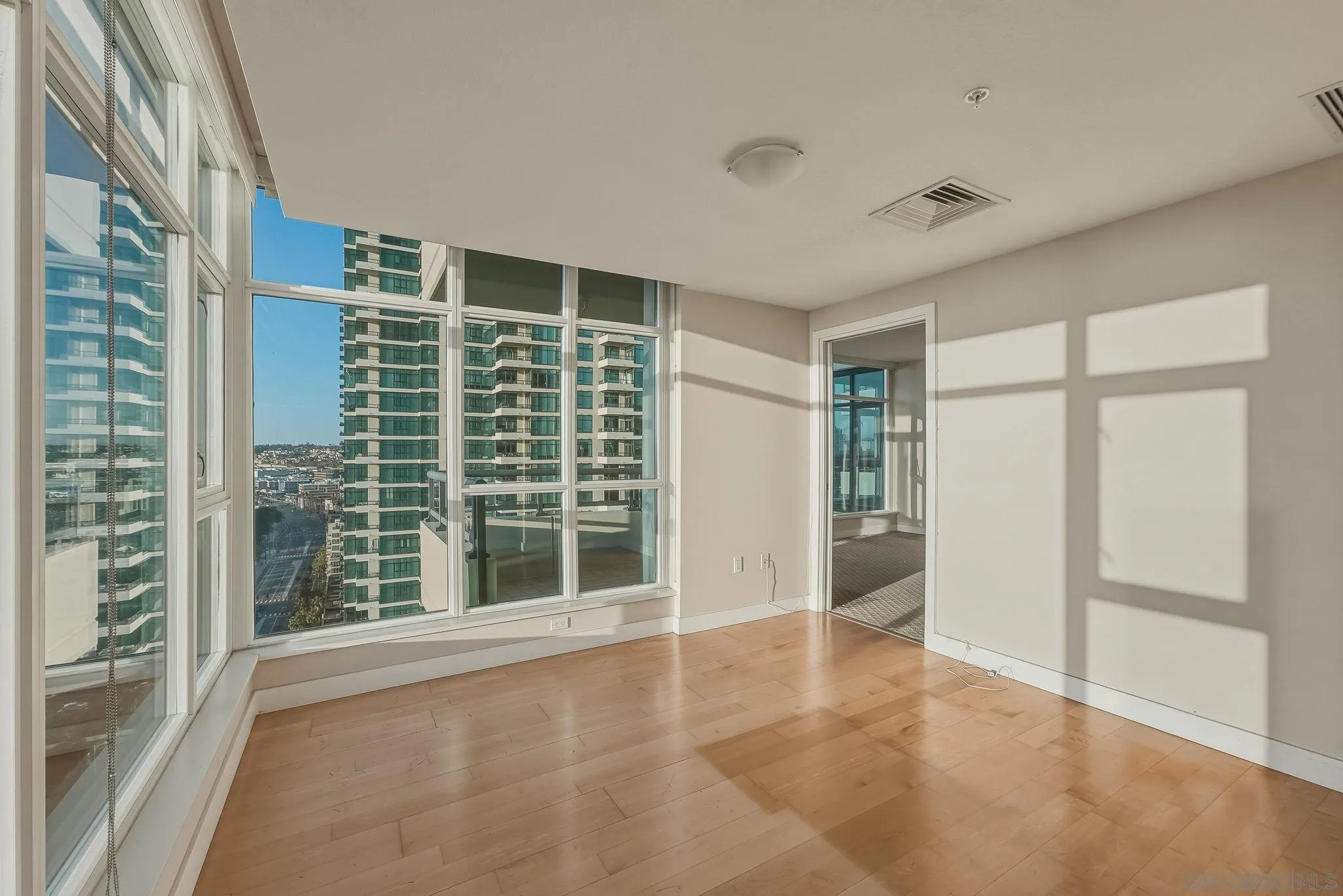 https://cdn.realtyfeed.com/cdn/127/260025226/25960ce4d3ceab9ef9b411c57507fbb9.webp